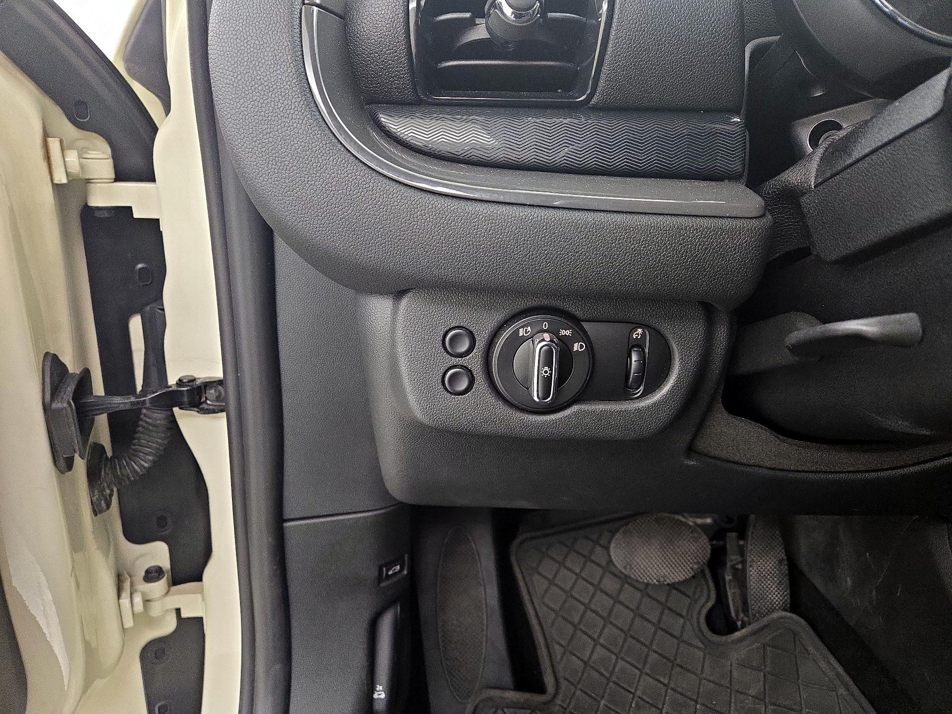 Thumbnail: 2017 MINI Cooper Clubman - 13