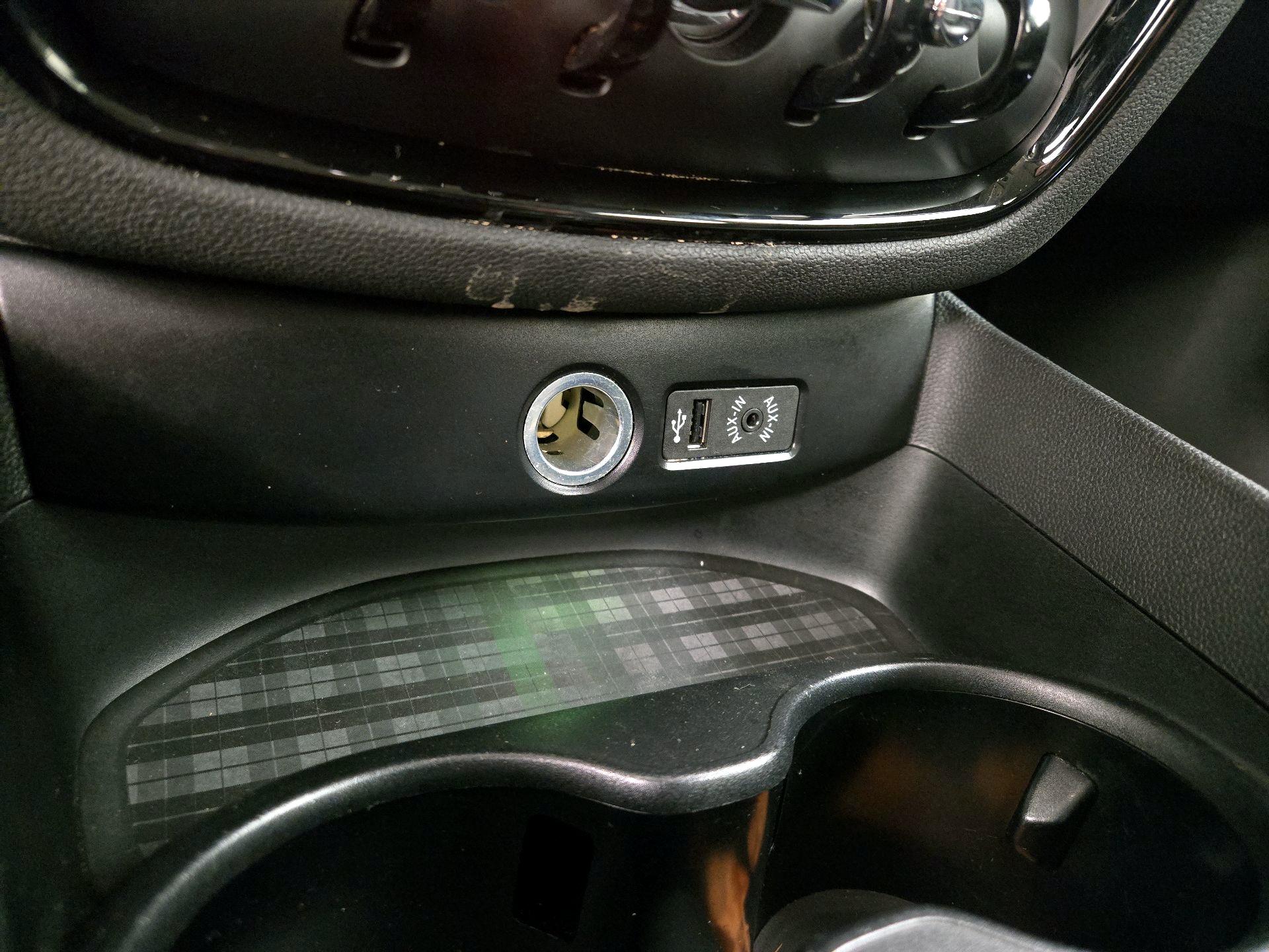 Thumbnail: 2017 MINI Cooper Clubman - 18