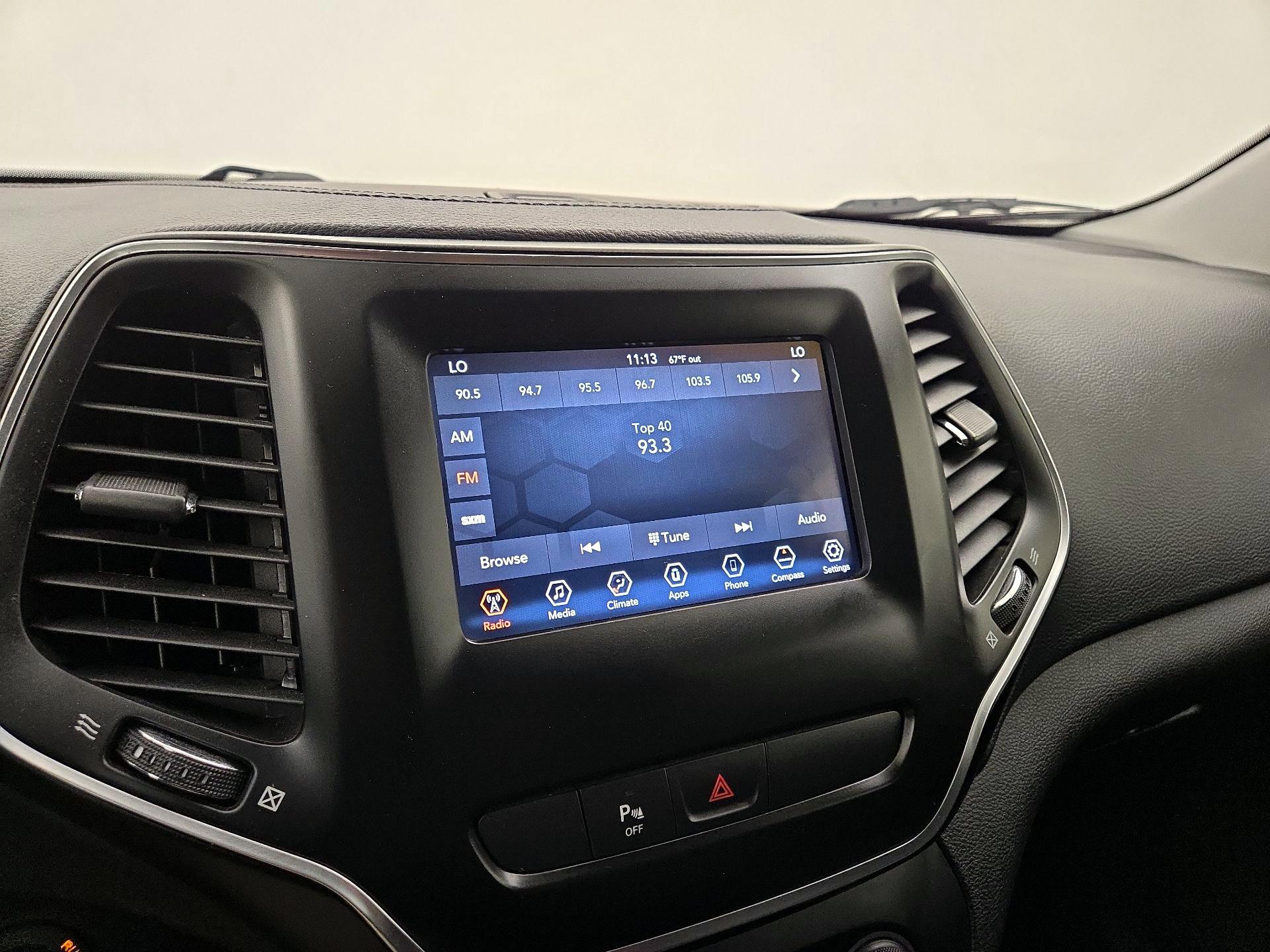 Thumbnail: 2019 Jeep Cherokee - 13