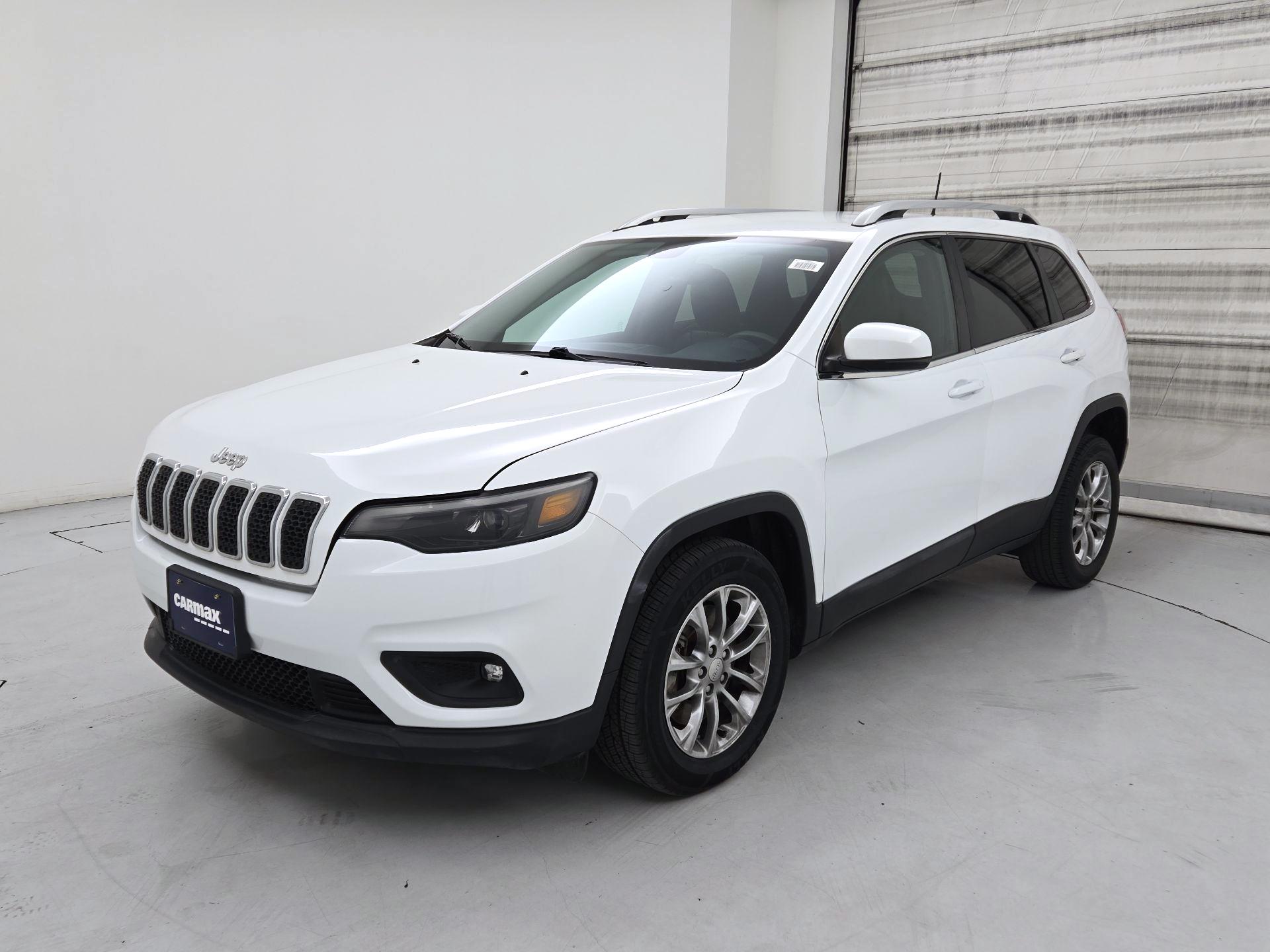 Thumbnail: 2019 Jeep Cherokee - 3