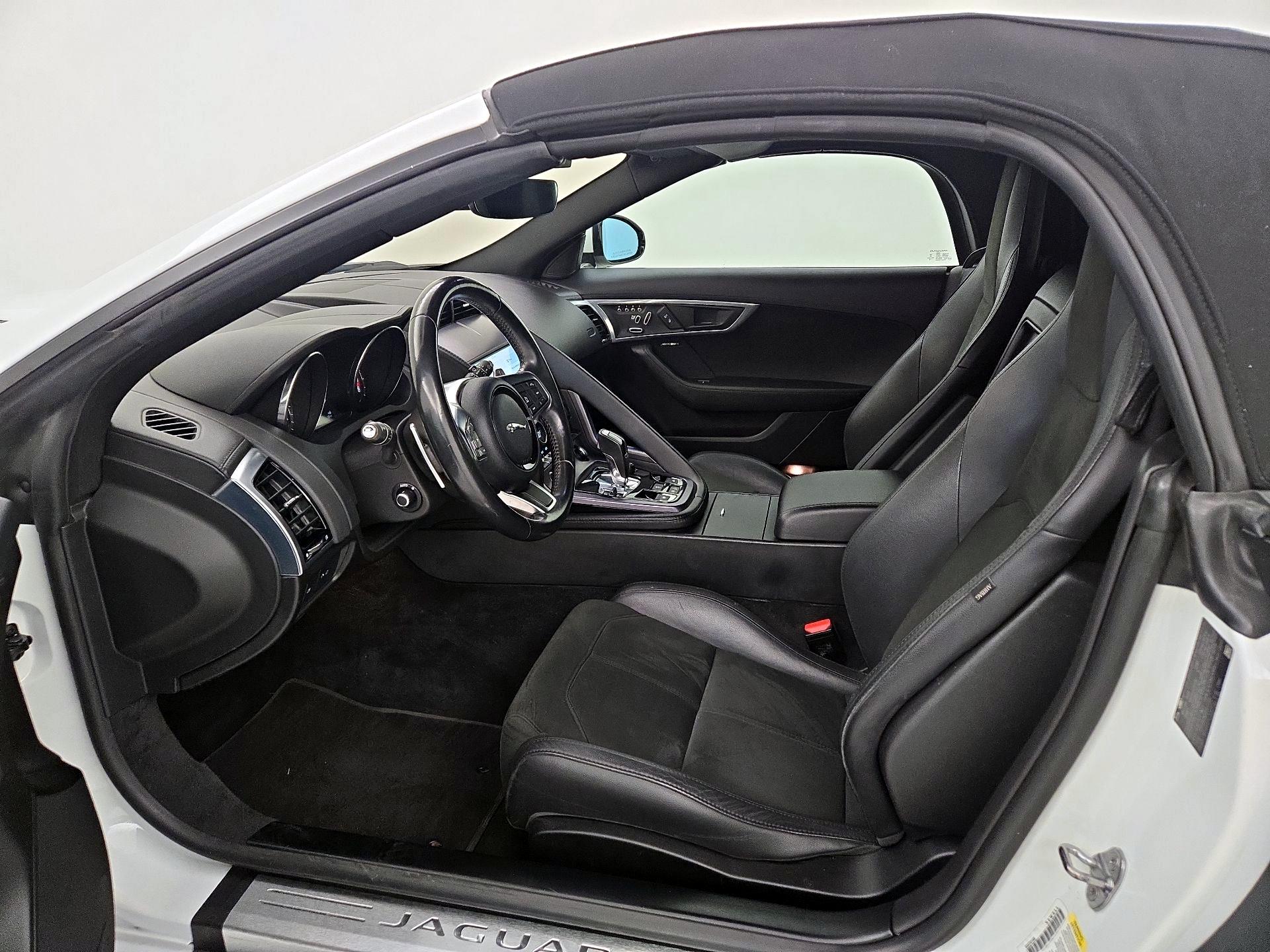 Thumbnail: 2019 Jaguar F-Type - 9