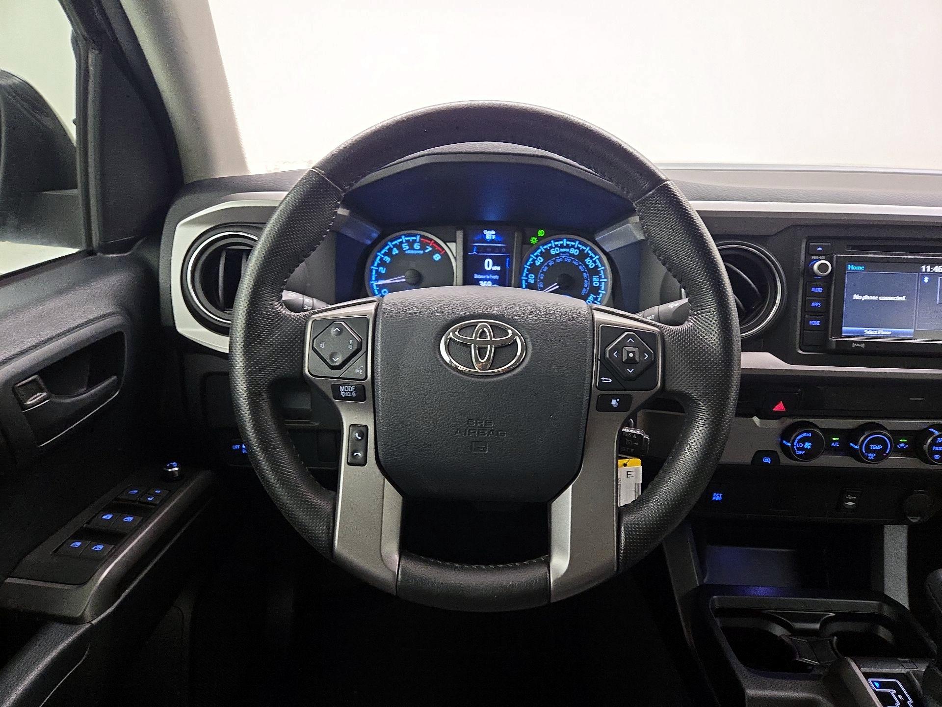 Thumbnail: 2016 Toyota Tacoma - 10