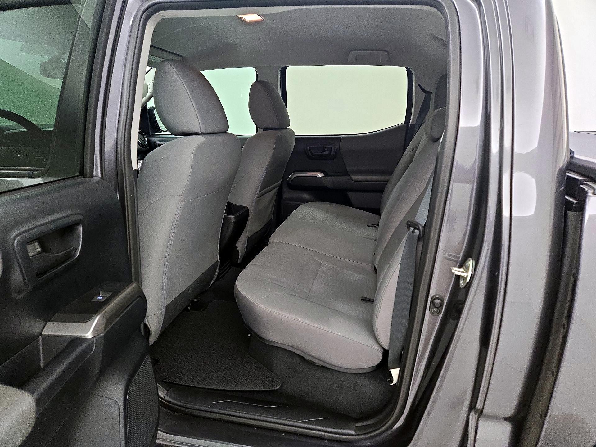 Thumbnail: 2016 Toyota Tacoma - 19
