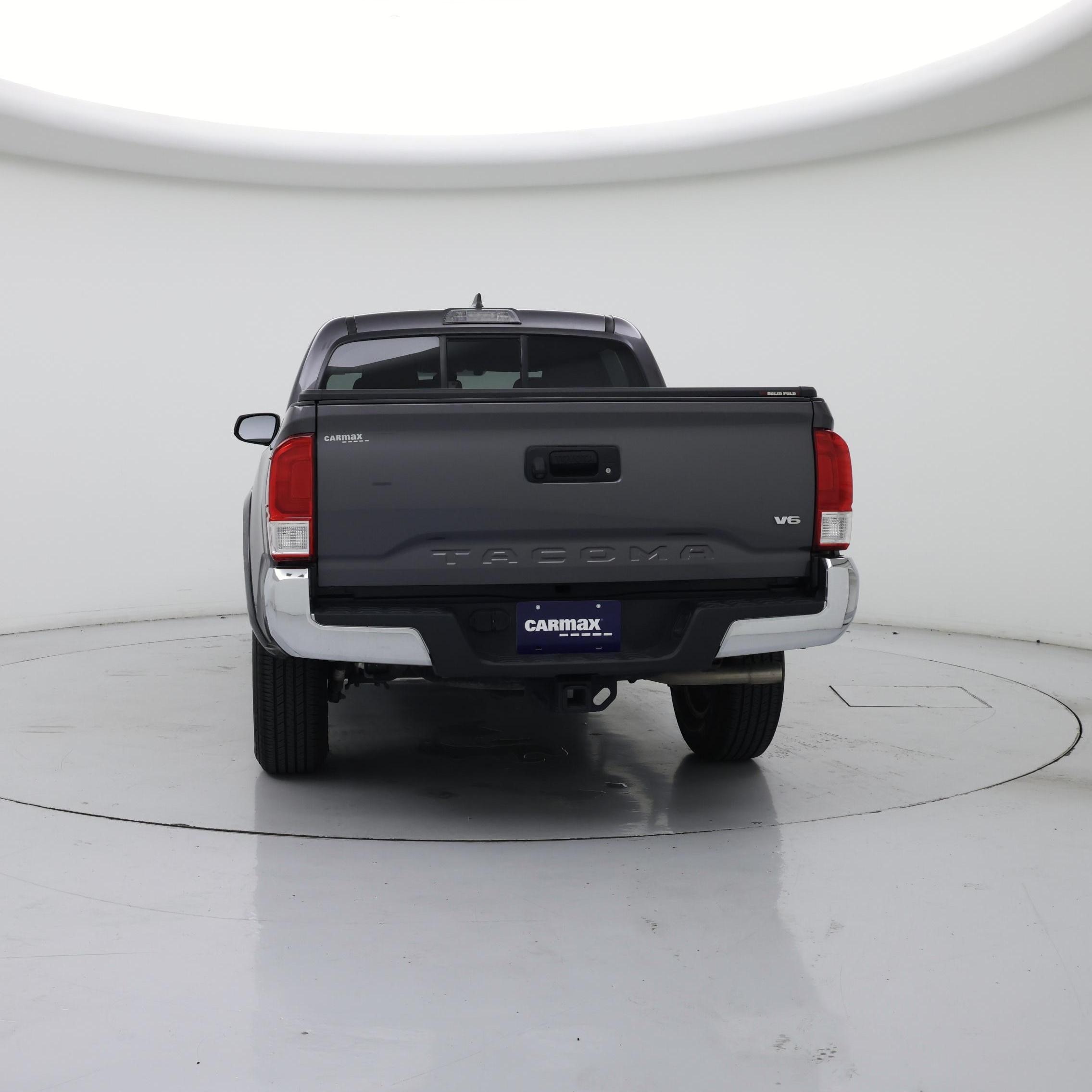 Thumbnail: 2016 Toyota Tacoma - 6