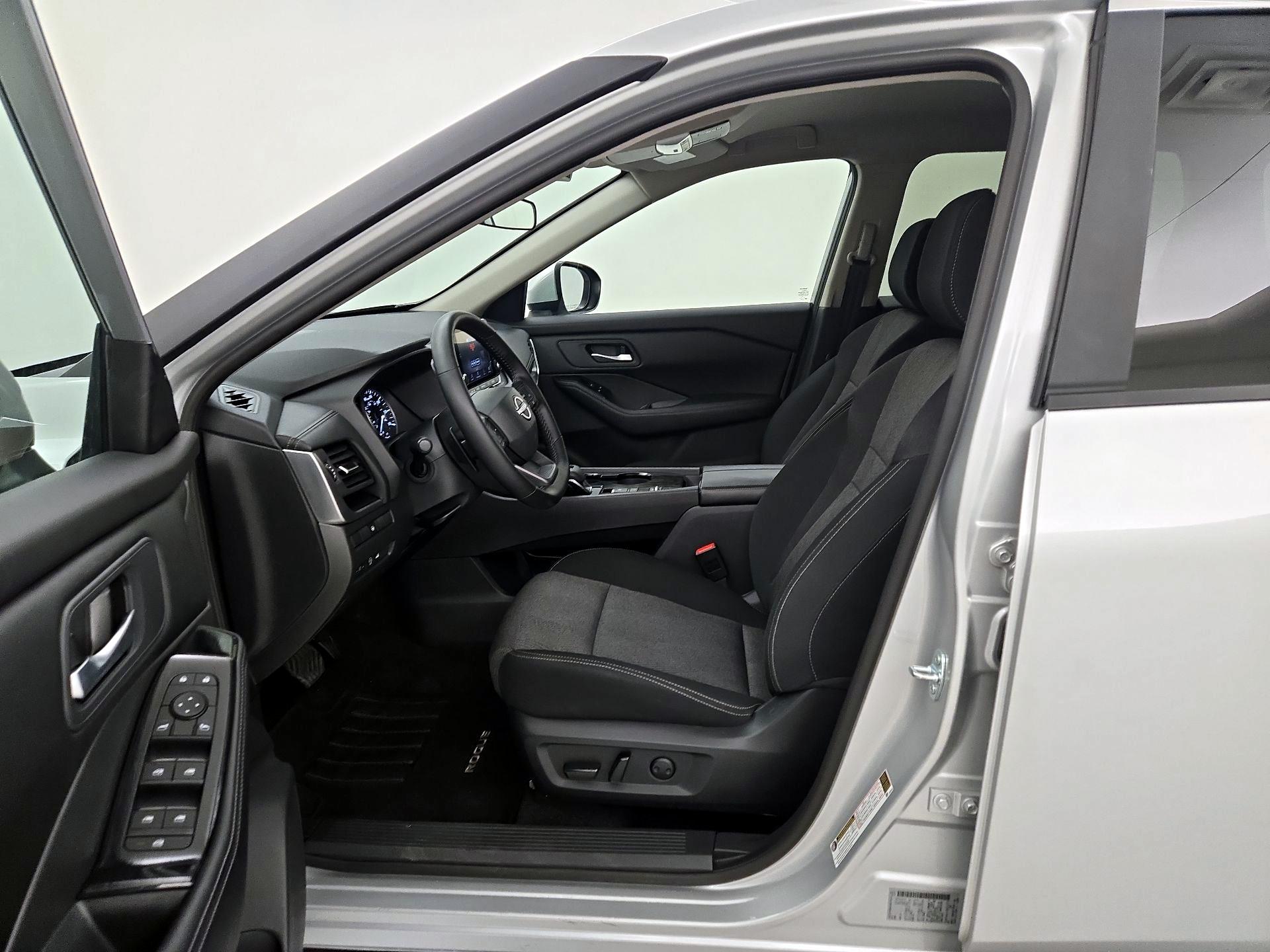 Thumbnail: 2025 Nissan Rogue - 11