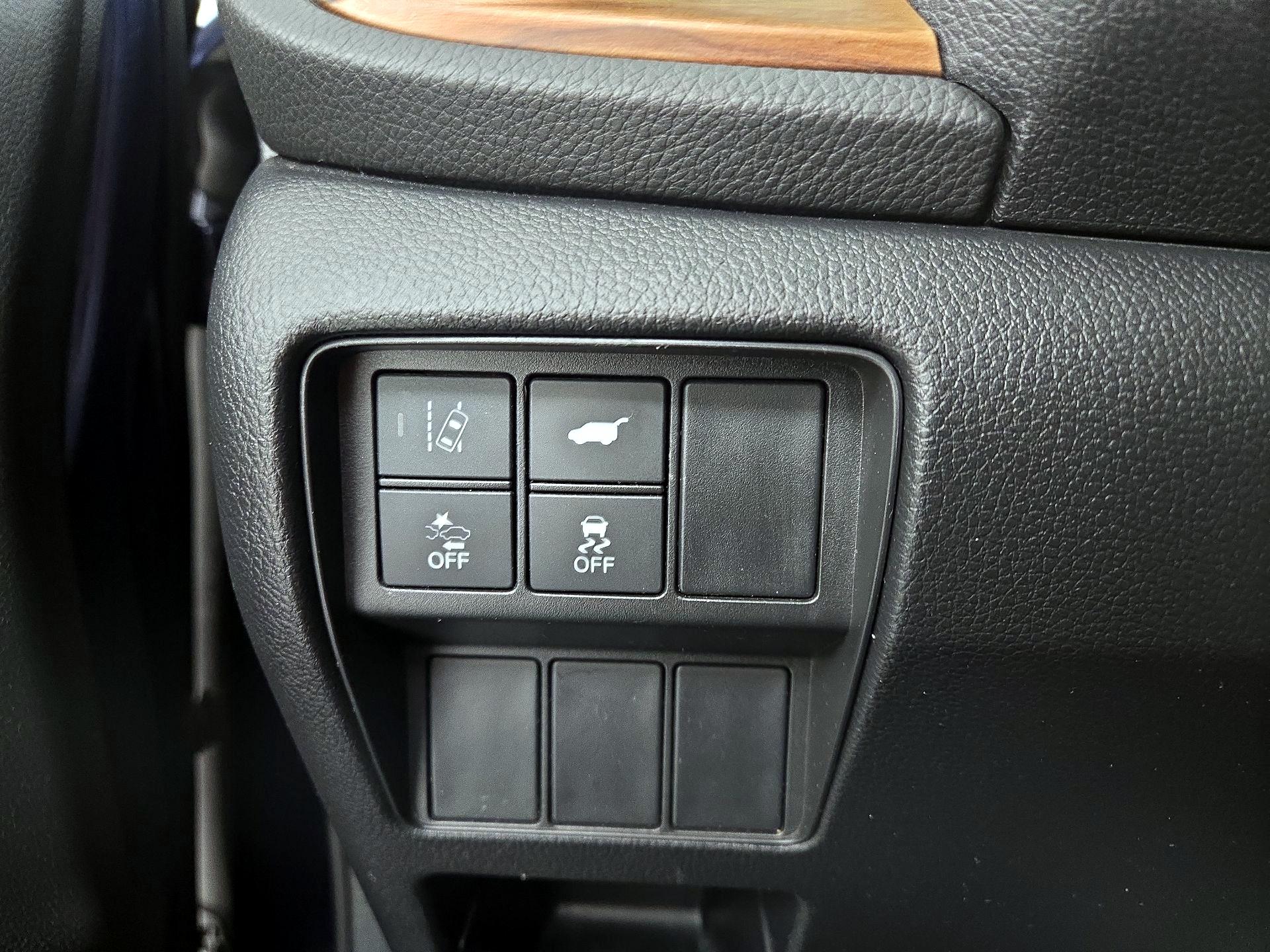 Thumbnail: 2017 Honda CR-V - 11