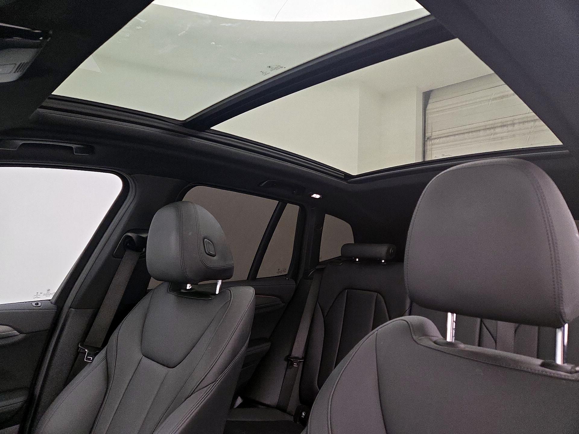 Thumbnail: 2021 BMW X3 - 18