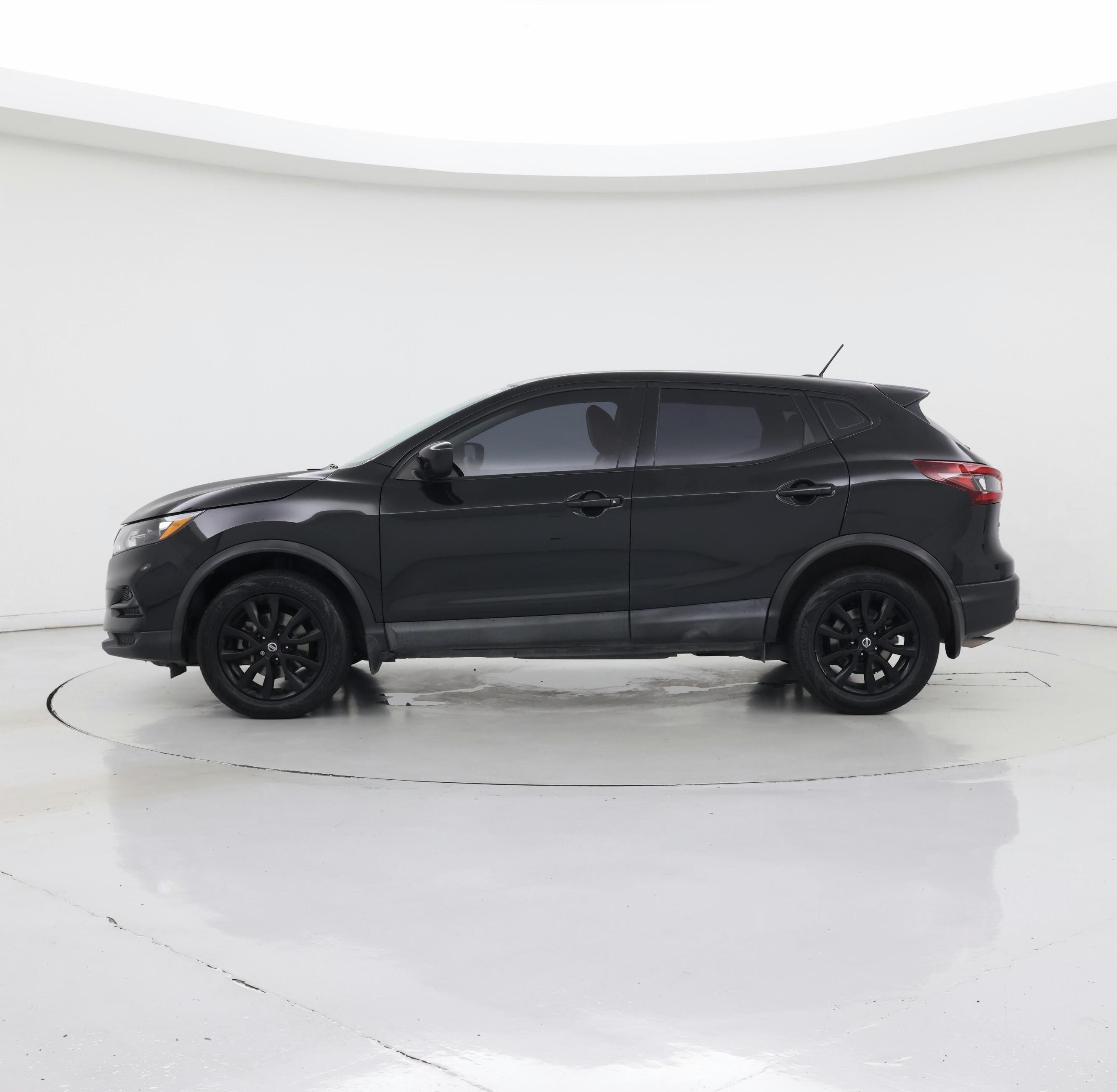 Thumbnail: 2020 Nissan Rogue Sport - 3
