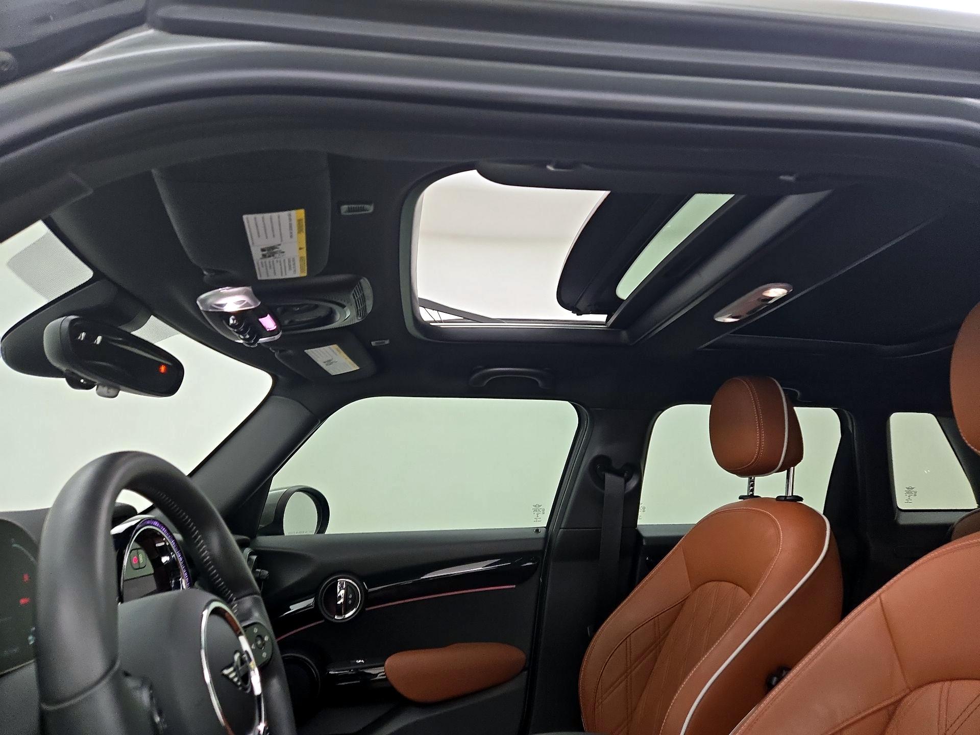 Thumbnail: 2022 MINI Cooper Hardtop - 20