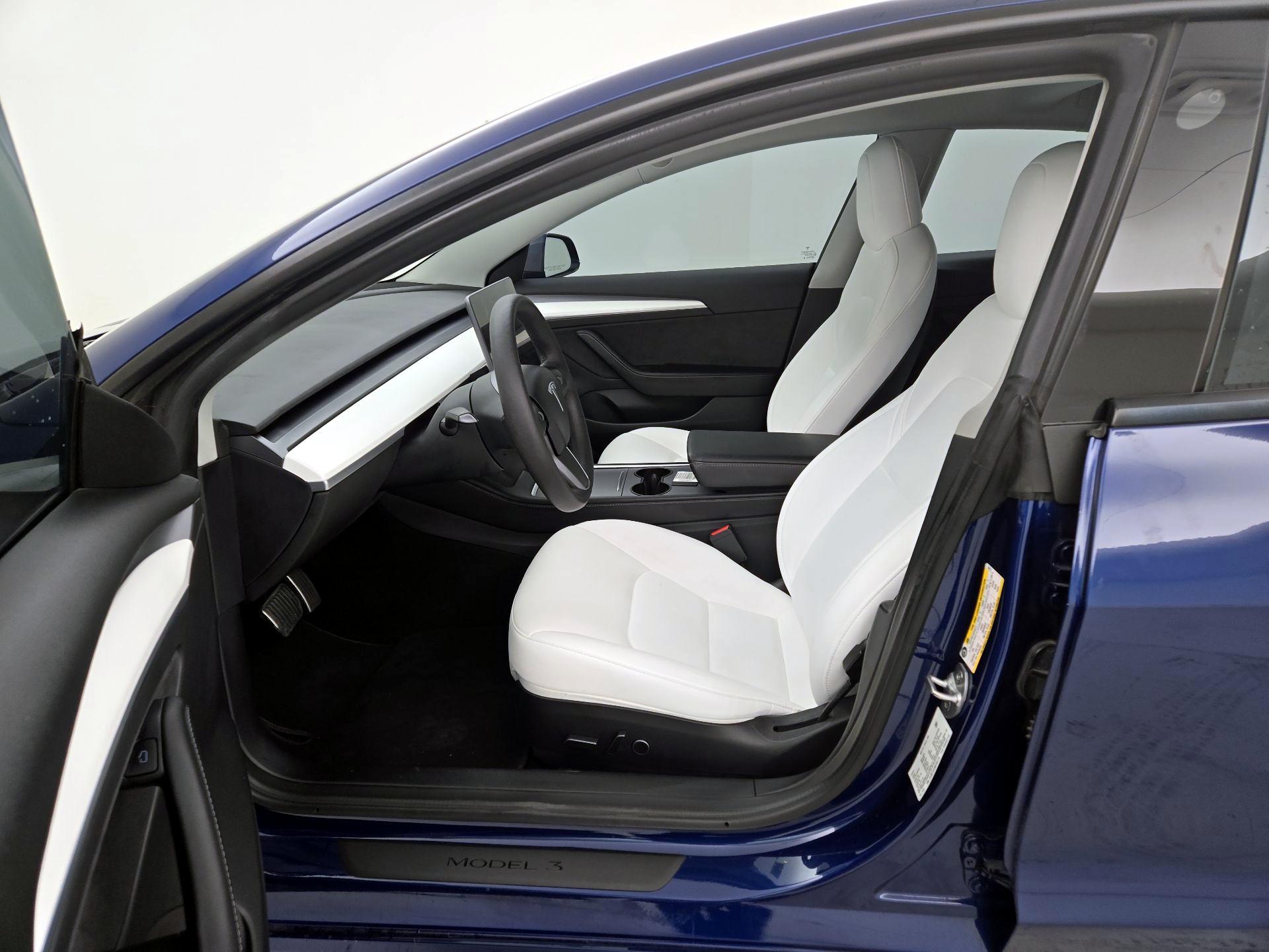 Thumbnail: 2022 Tesla Model 3 - 9