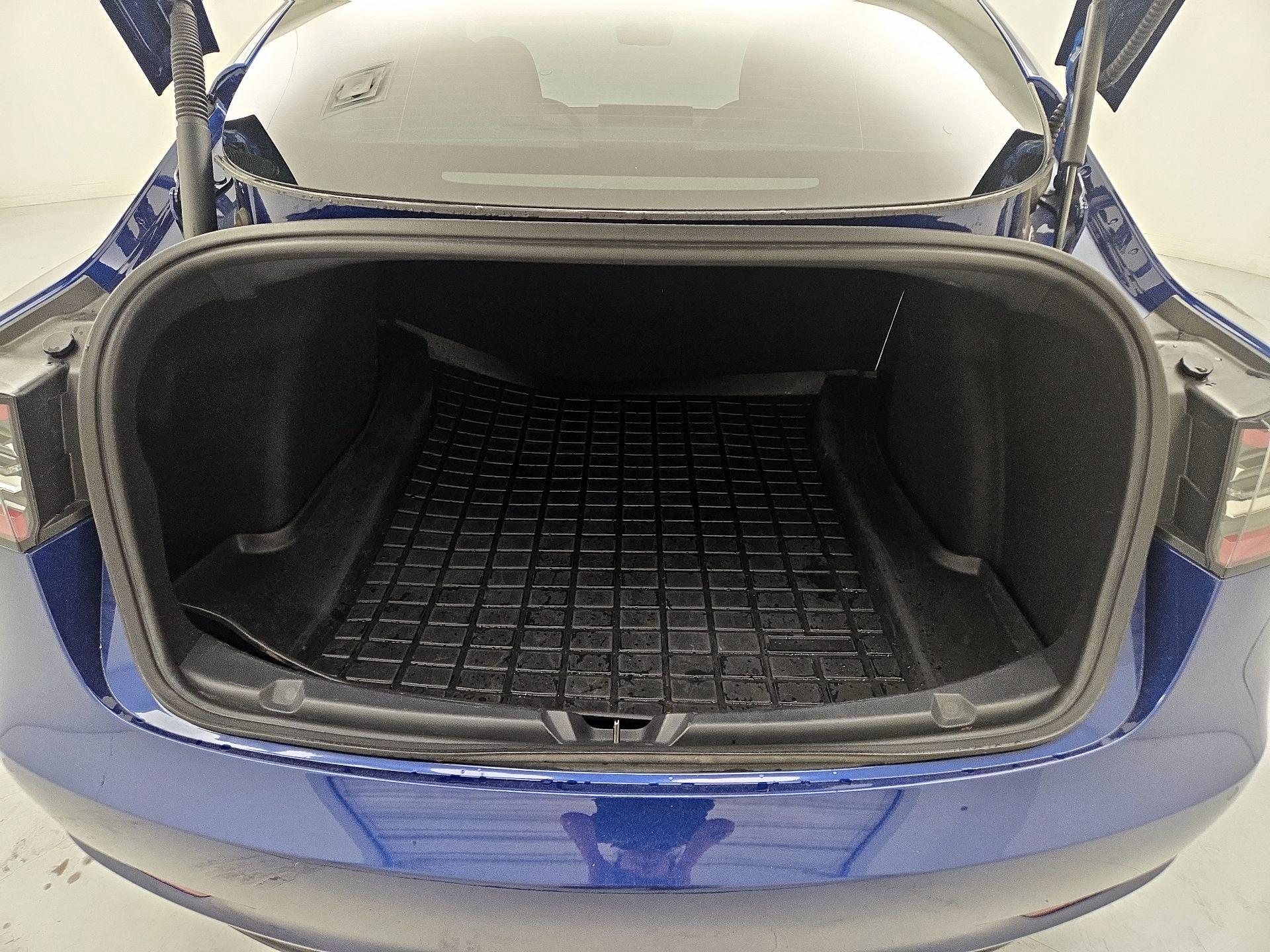 Thumbnail: 2022 Tesla Model 3 - 18