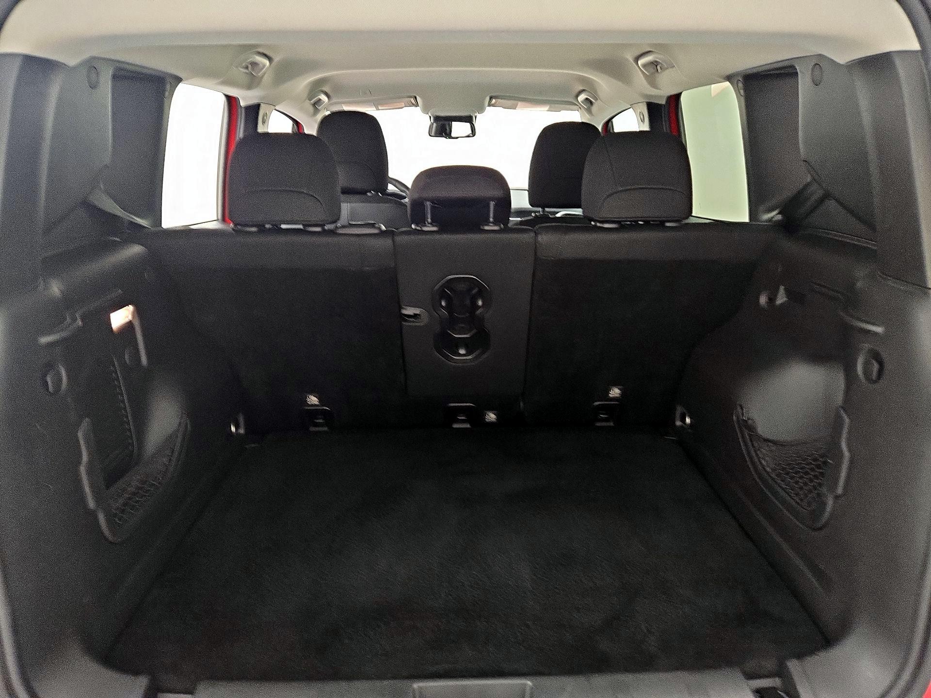 Thumbnail: 2019 Jeep Renegade - 20