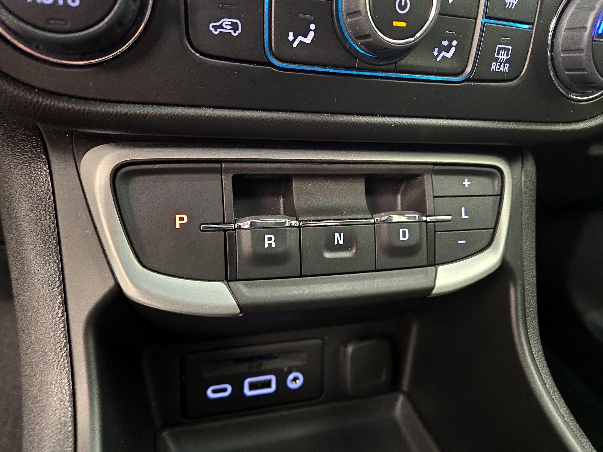 Thumbnail: 2022 GMC Terrain - 17