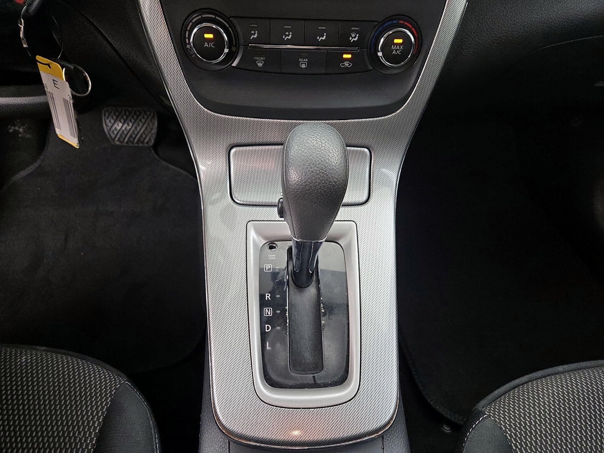 Thumbnail: 2015 Nissan Sentra - 14