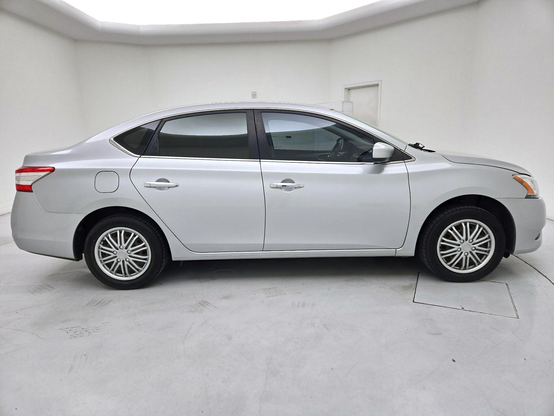 Thumbnail: 2015 Nissan Sentra - 4