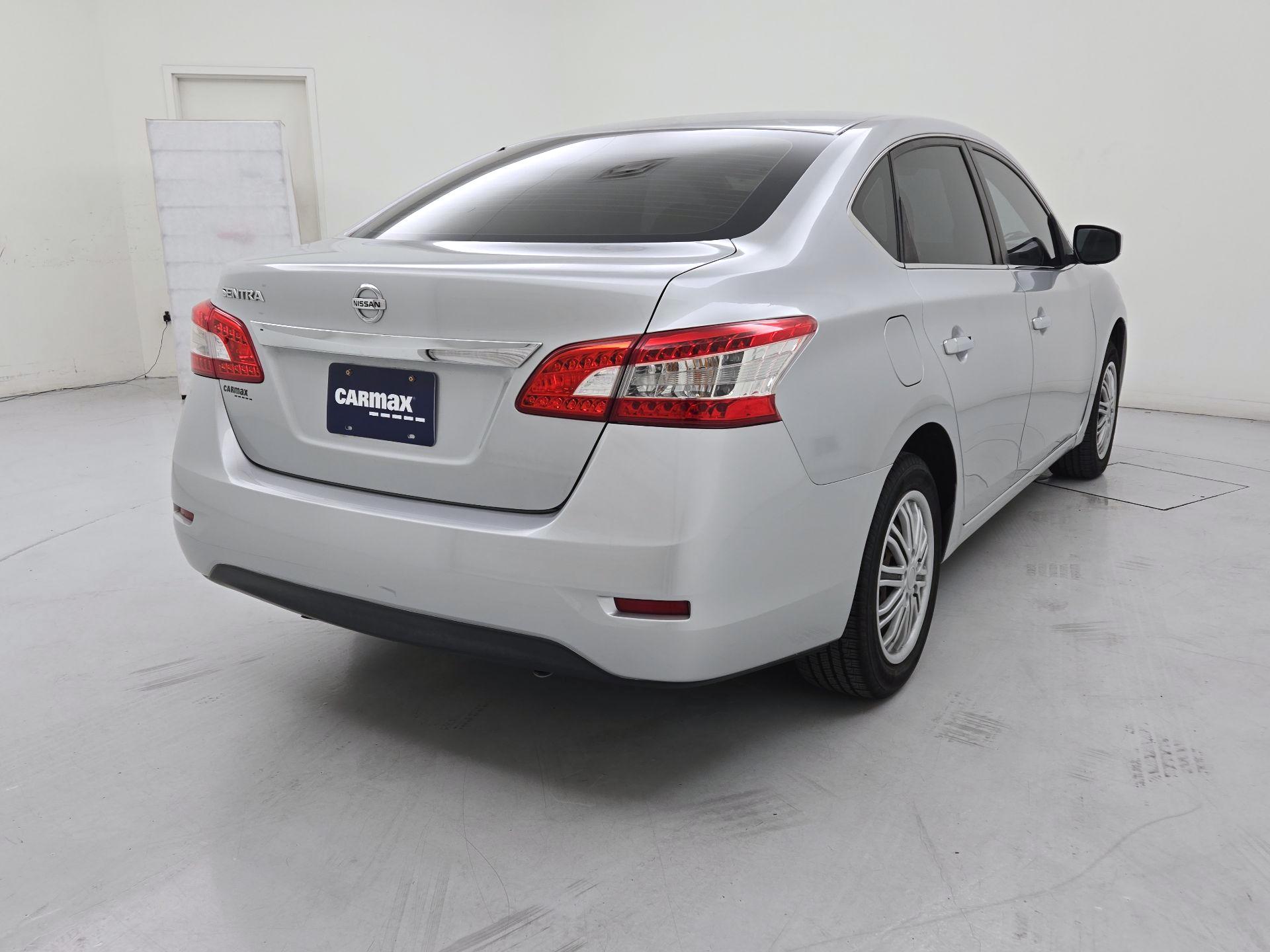 Thumbnail: 2015 Nissan Sentra - 5