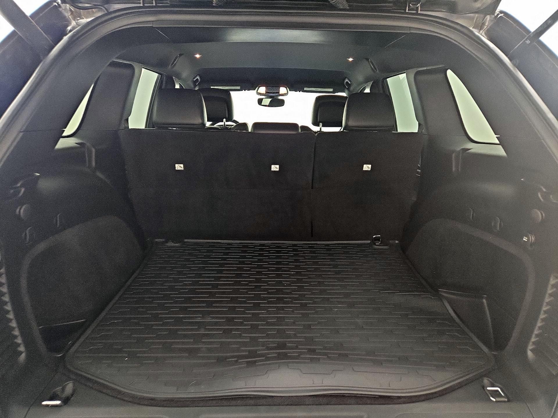 Thumbnail: 2020 Jeep Grand Cherokee - 19