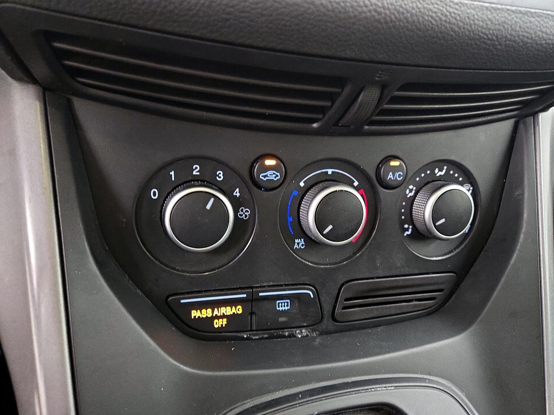 Thumbnail: 2016 Ford Escape - 16