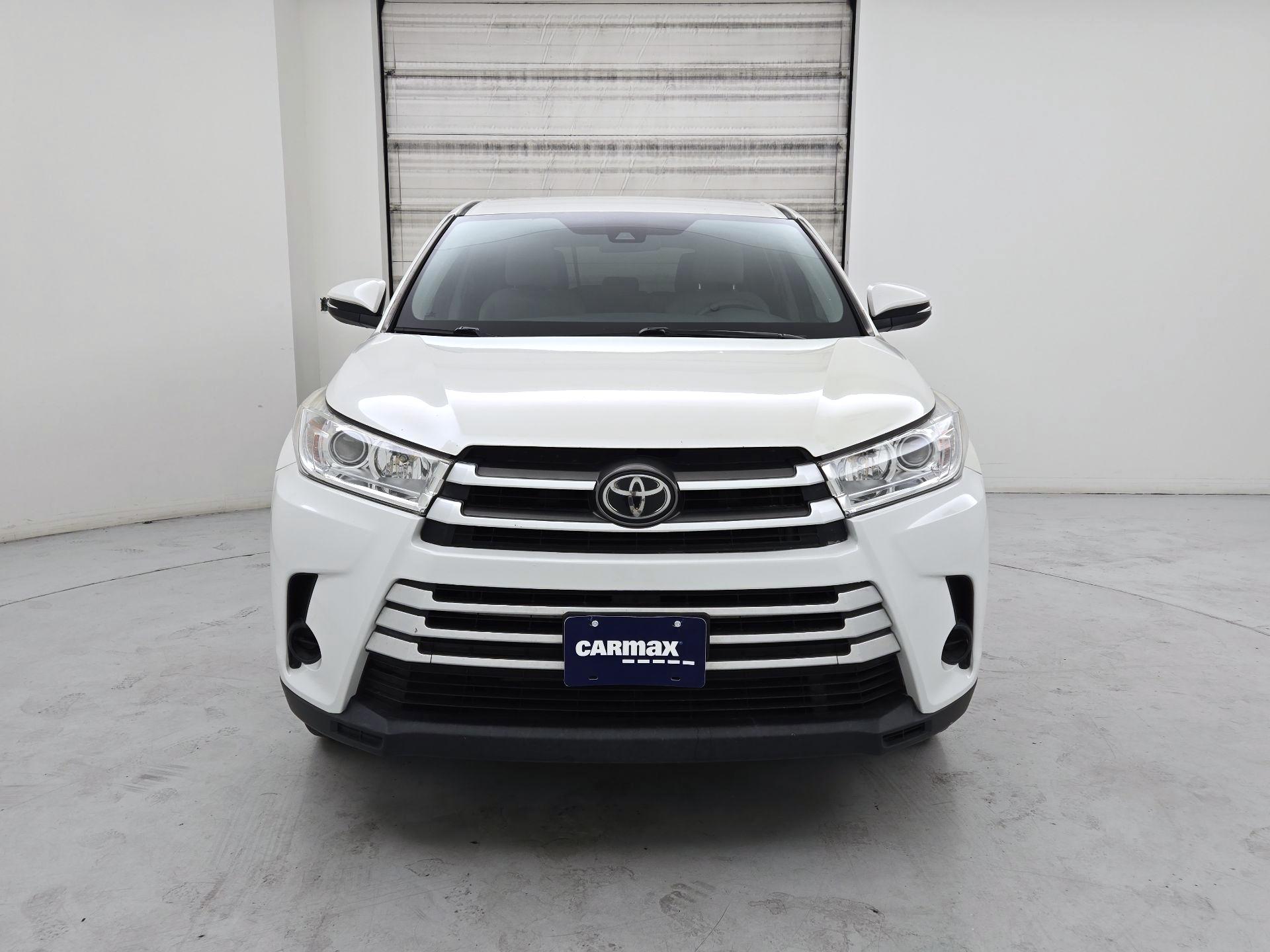 Thumbnail: 2019 Toyota Highlander - 2