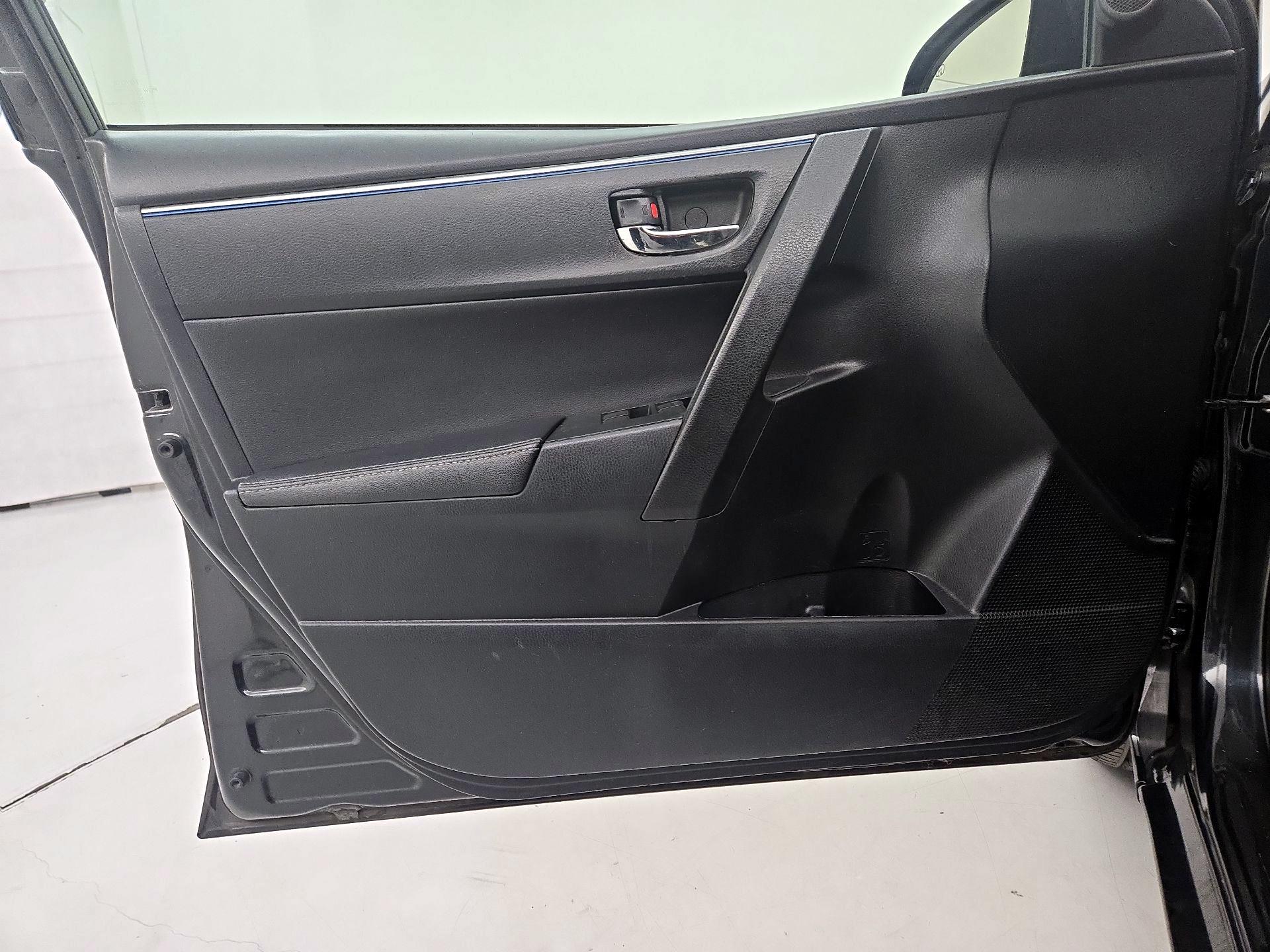 Thumbnail: 2016 Toyota Corolla - 12