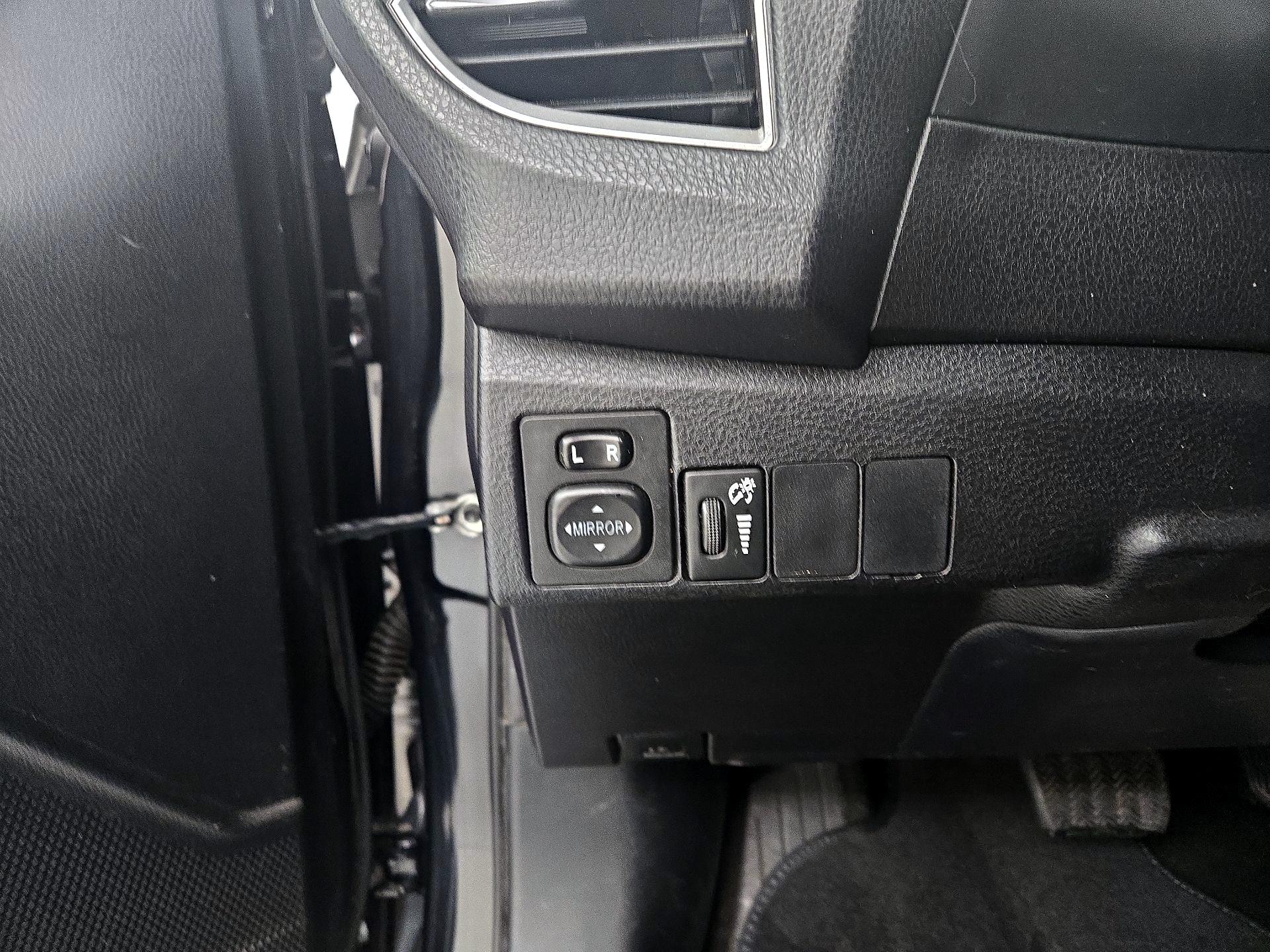 Thumbnail: 2016 Toyota Corolla - 13