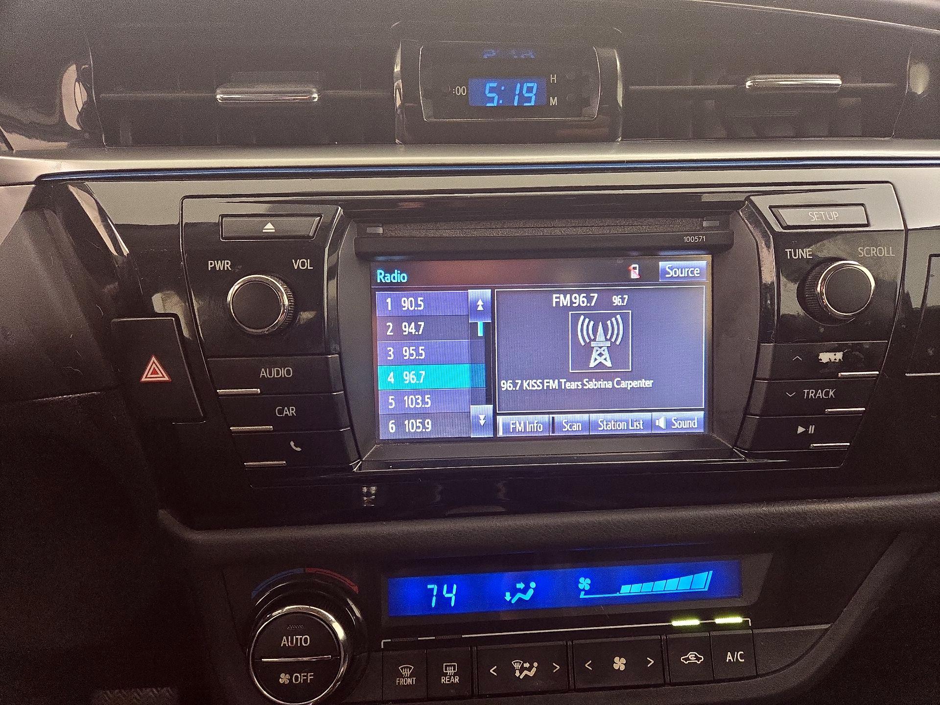 Thumbnail: 2016 Toyota Corolla - 15