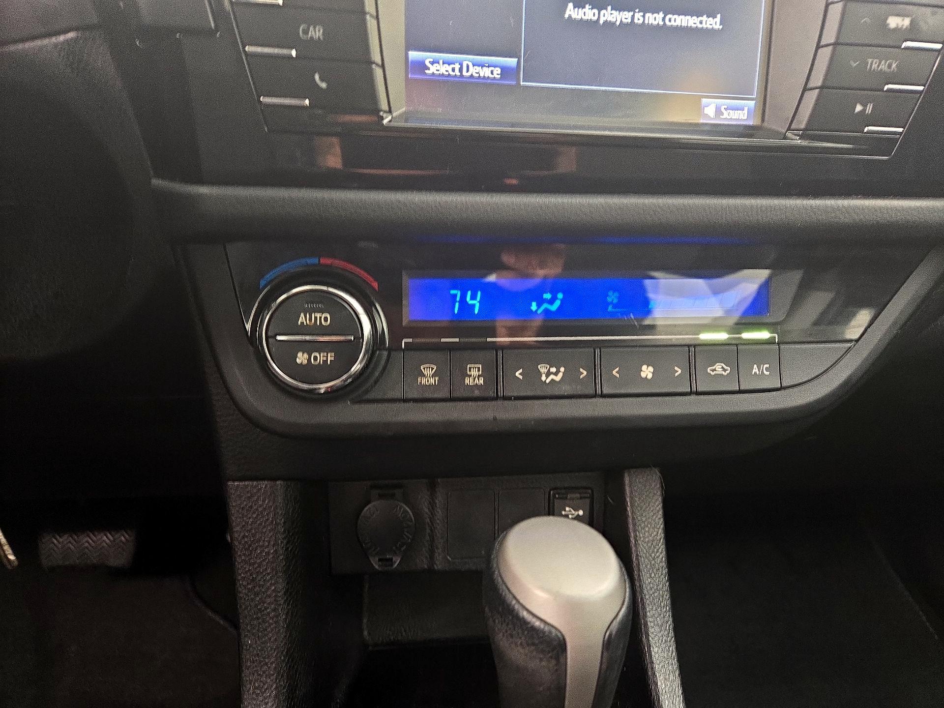 Thumbnail: 2016 Toyota Corolla - 16