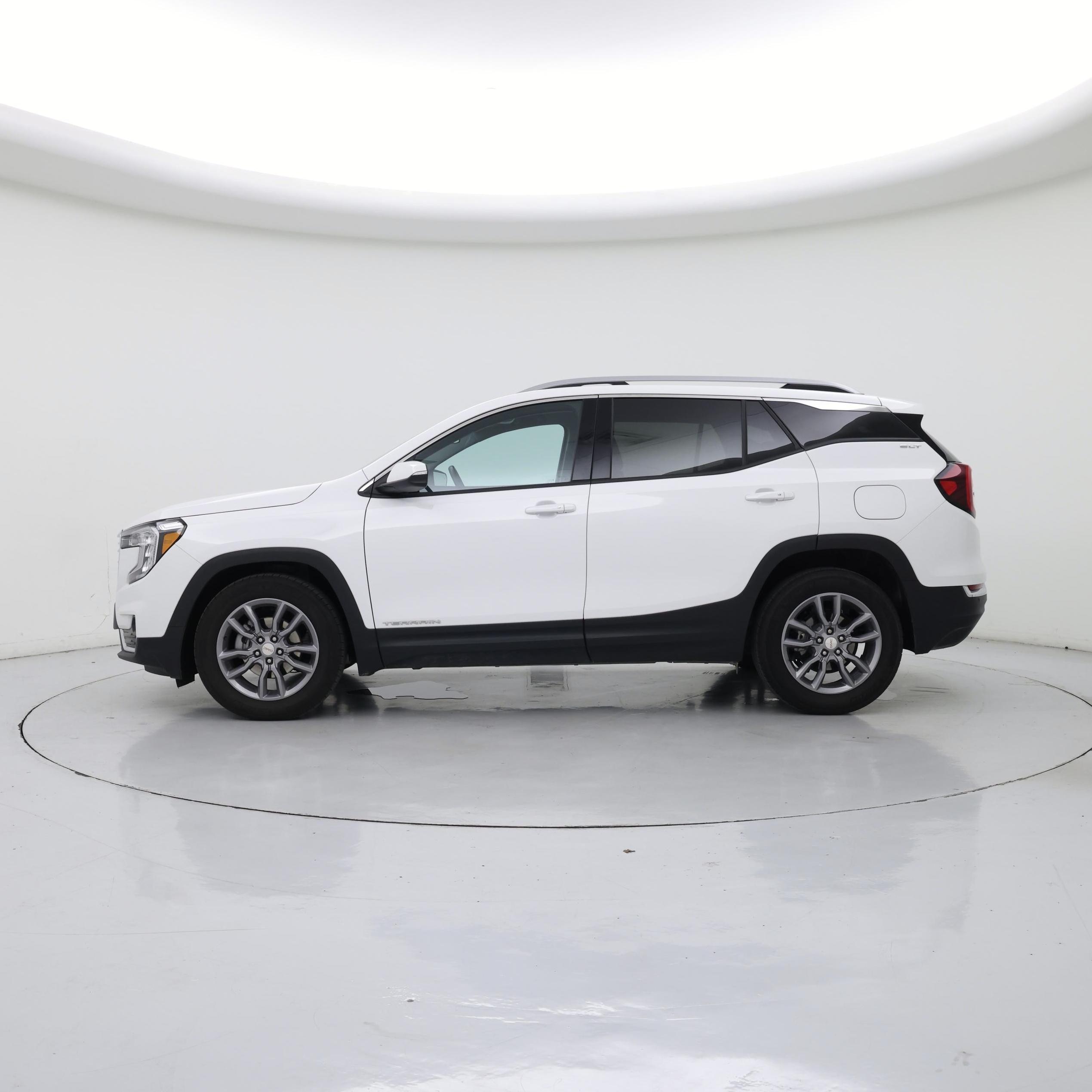 Thumbnail: 2022 GMC Terrain - 3