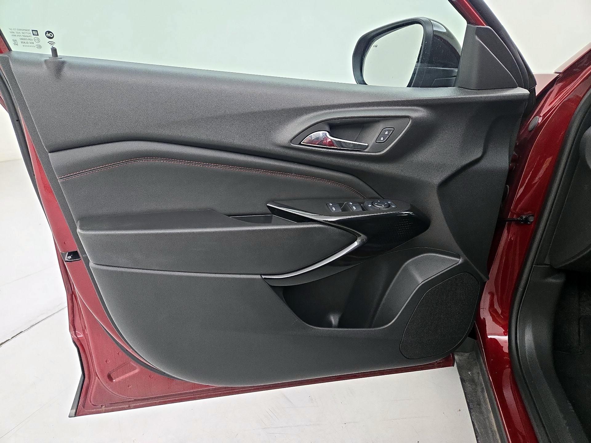 Thumbnail: 2025 Chevrolet Trax - 12