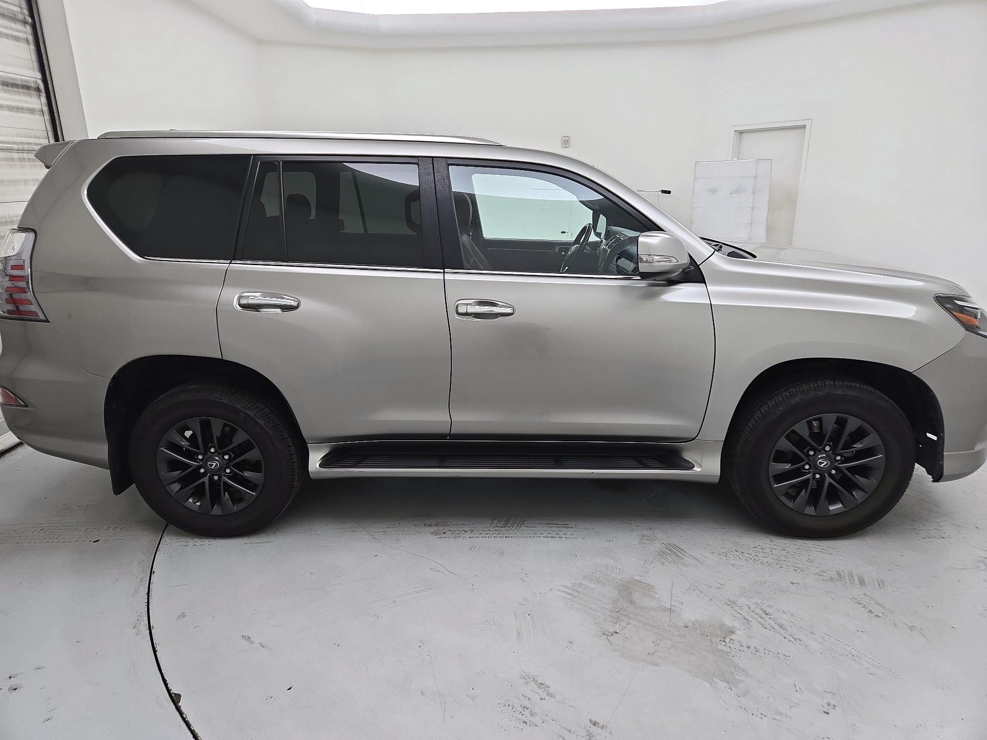 Thumbnail: 2021 Lexus GX - 4