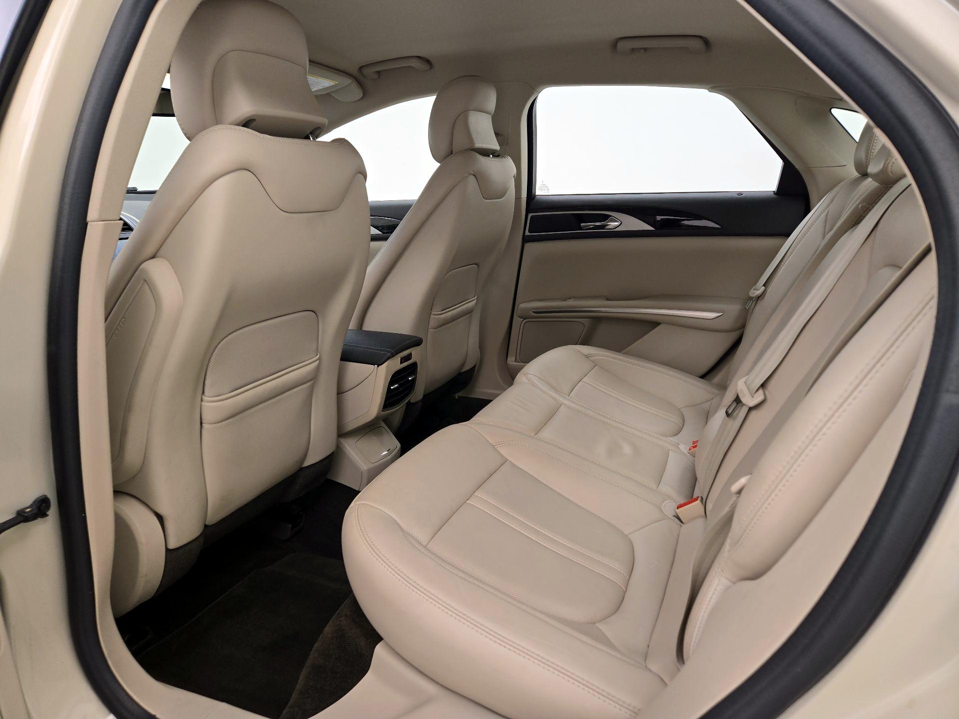 Thumbnail: 2016 Lincoln MKZ - 18