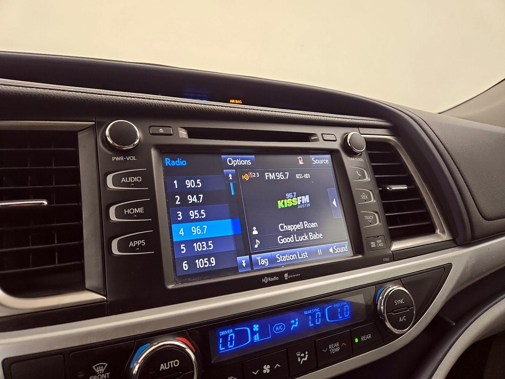 Thumbnail: 2015 Toyota Highlander - 14