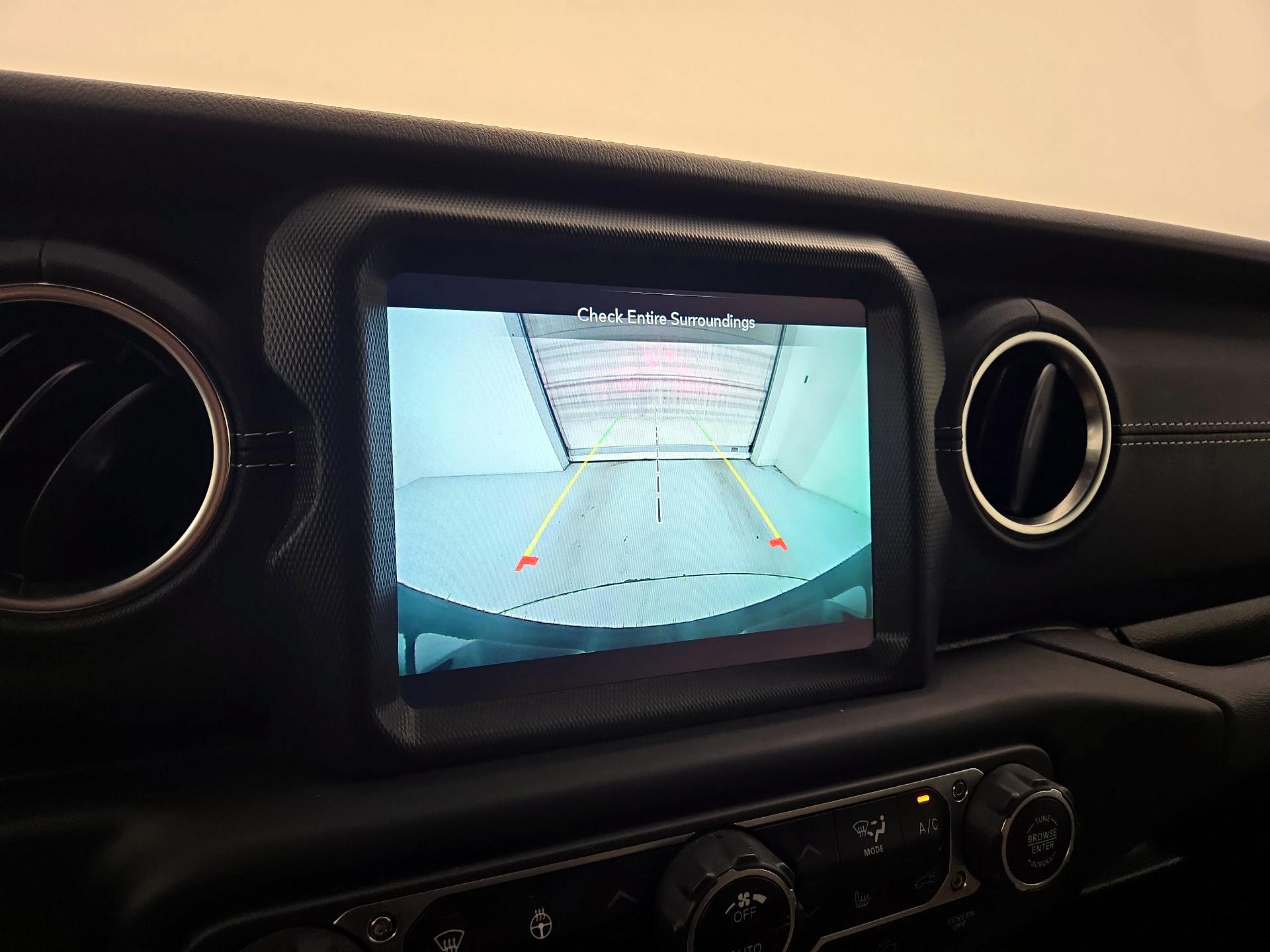 Thumbnail: 2021 Jeep Wrangler - 13