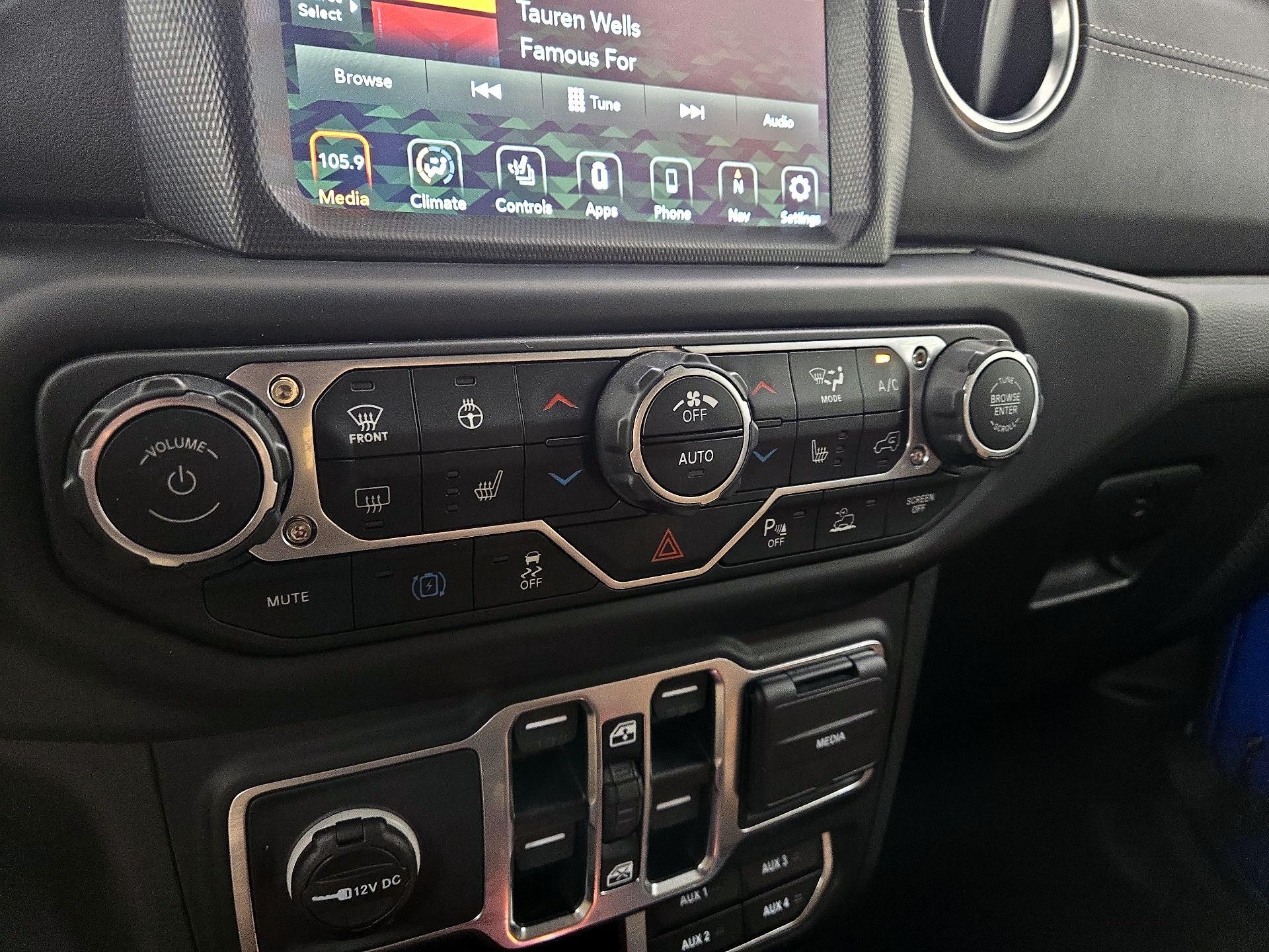 Thumbnail: 2021 Jeep Wrangler - 15