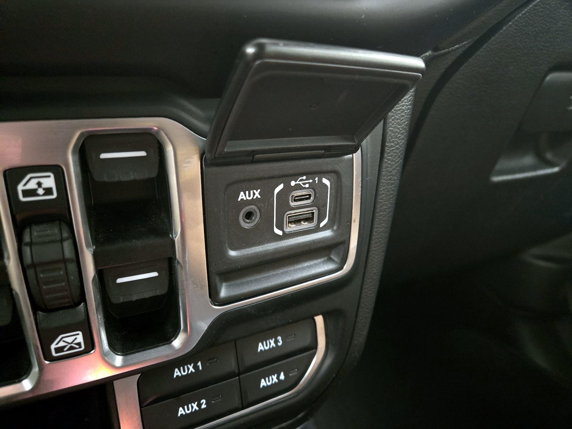 Thumbnail: 2021 Jeep Wrangler - 17