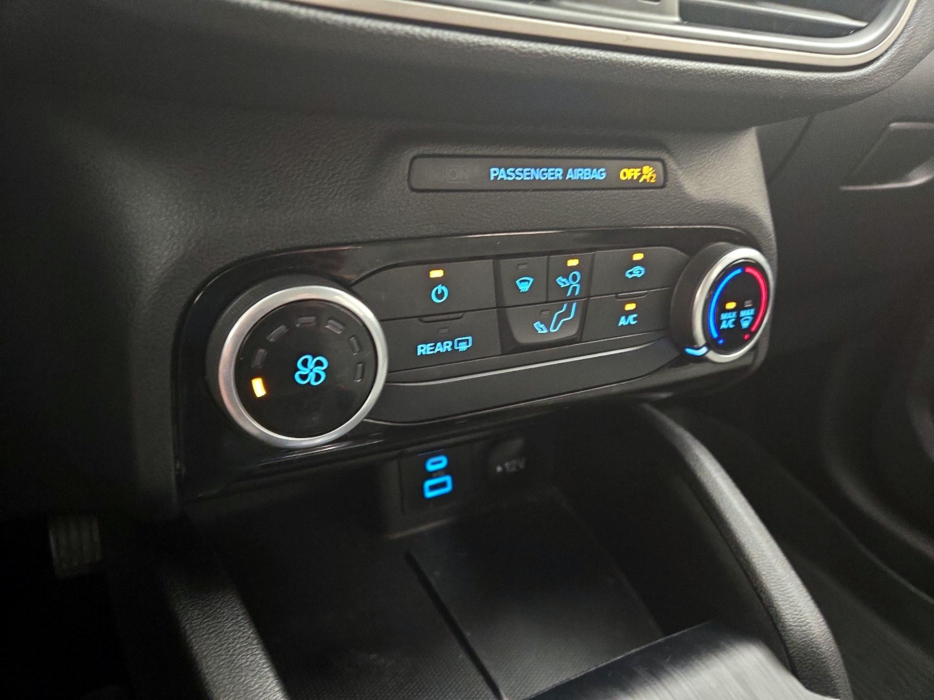 Thumbnail: 2022 Ford Escape - 16