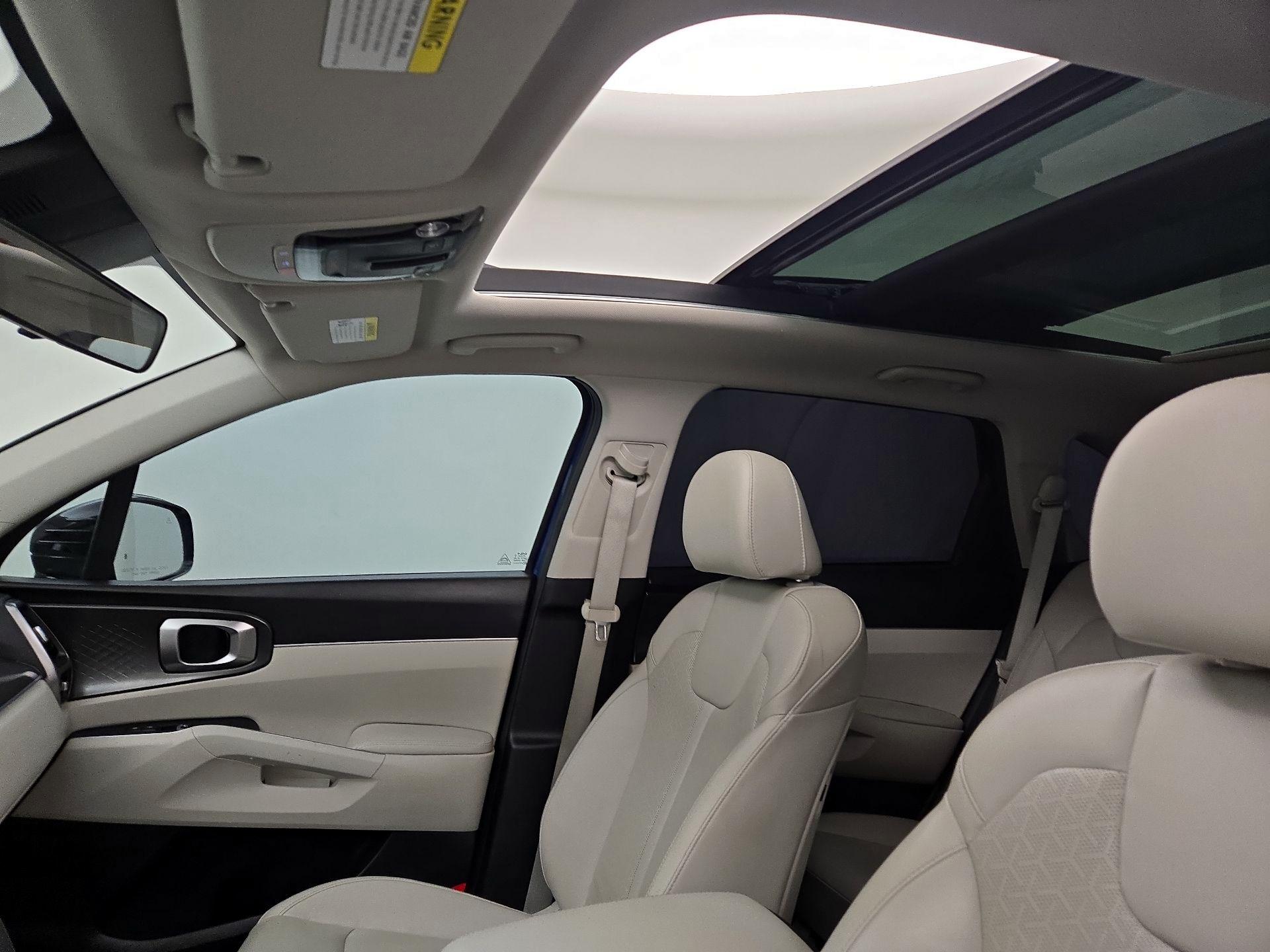 Thumbnail: 2023 Kia Sorento - 18