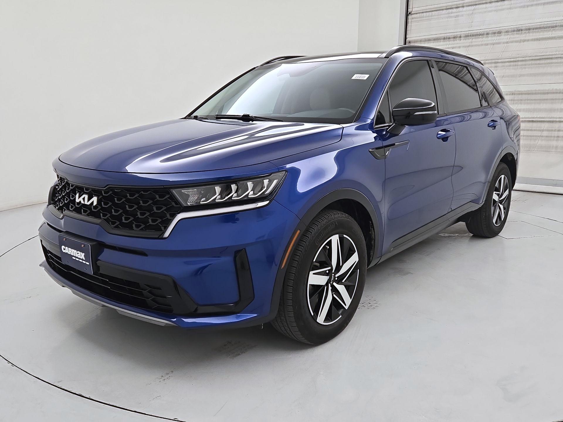 Thumbnail: 2023 Kia Sorento - 3