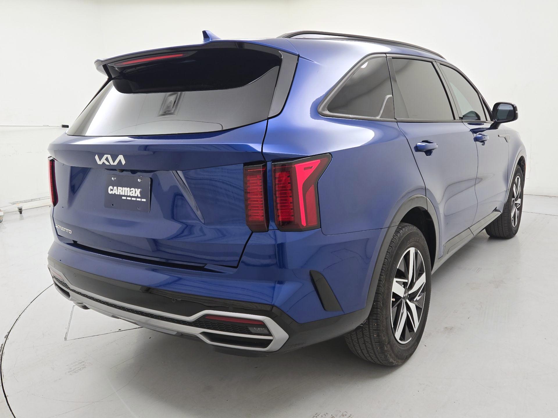 Thumbnail: 2023 Kia Sorento - 5
