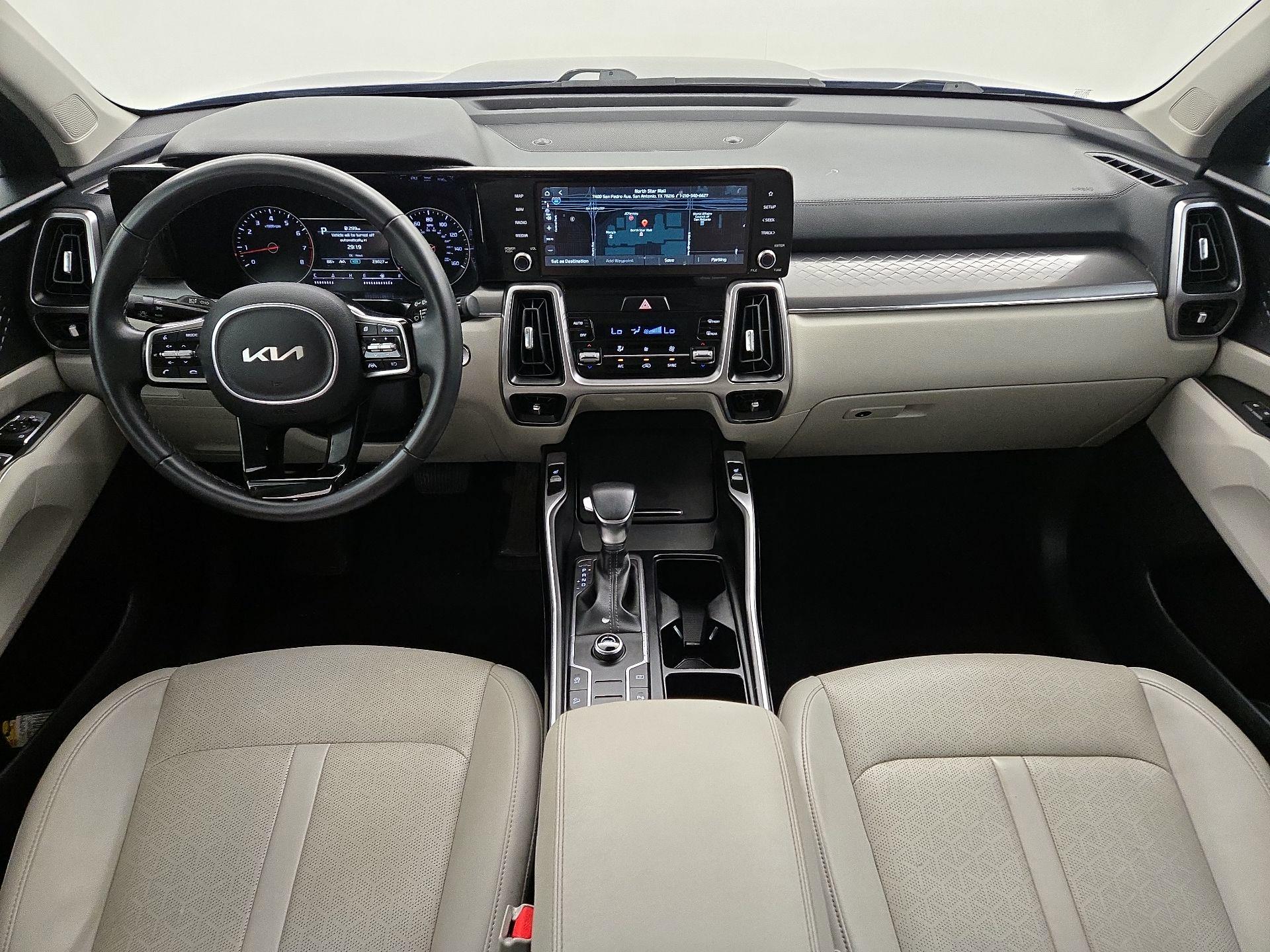 Thumbnail: 2023 Kia Sorento - 8