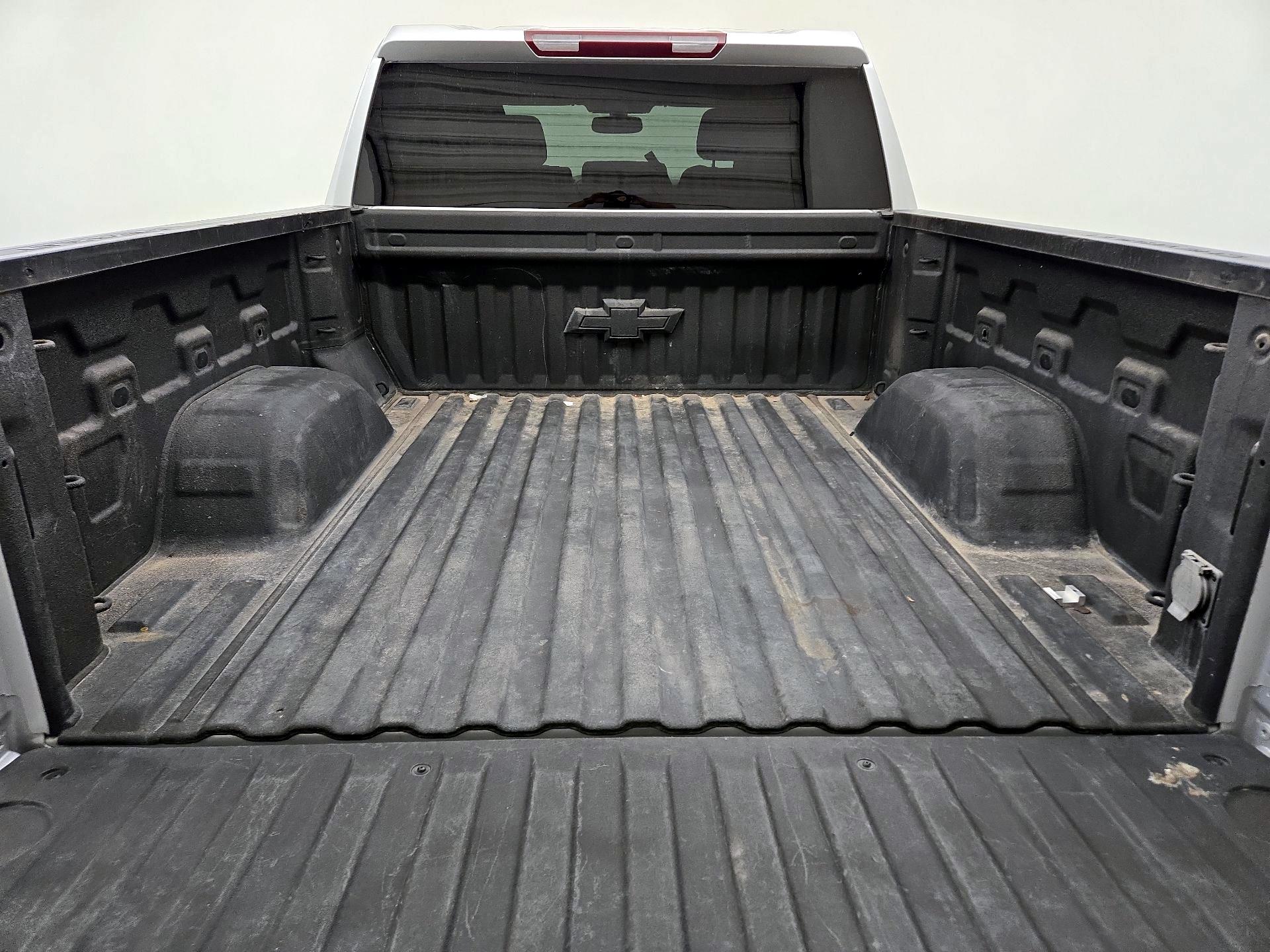 Thumbnail: 2021 Chevrolet Silverado 1500 - 18