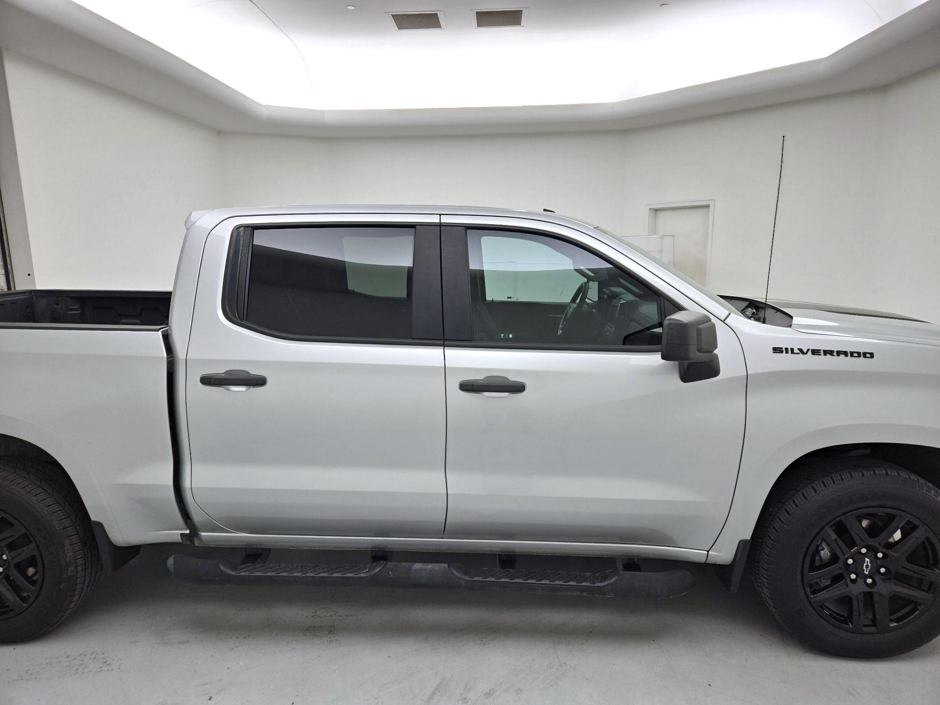 Thumbnail: 2021 Chevrolet Silverado 1500 - 4