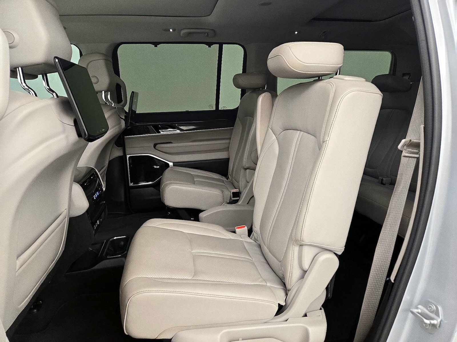Rear Air Conditioning