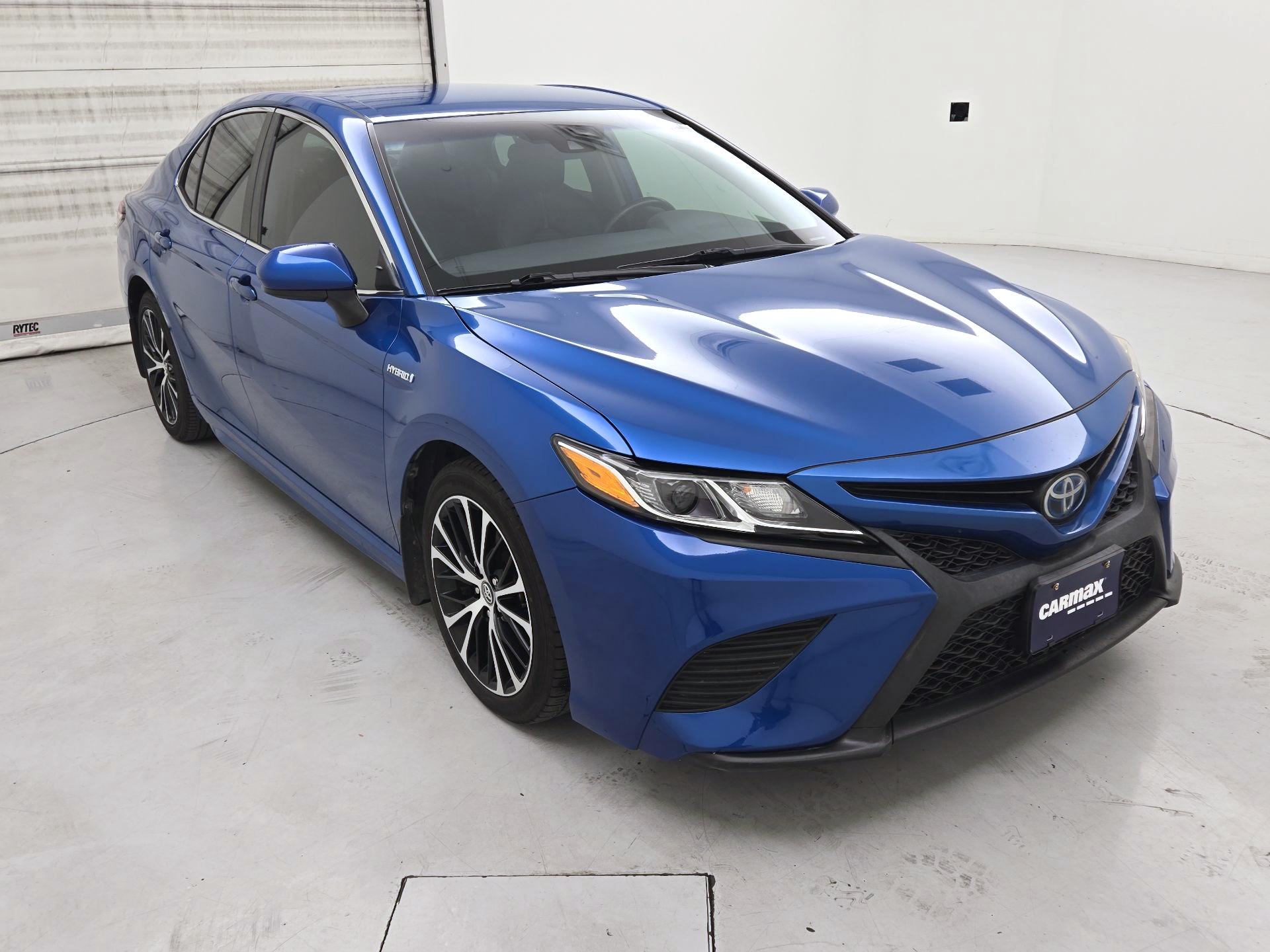 Thumbnail: 2020 Toyota Camry - 1