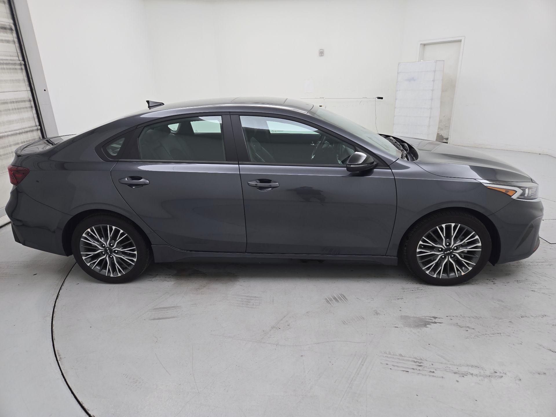 Thumbnail: 2024 Kia Forte - 4