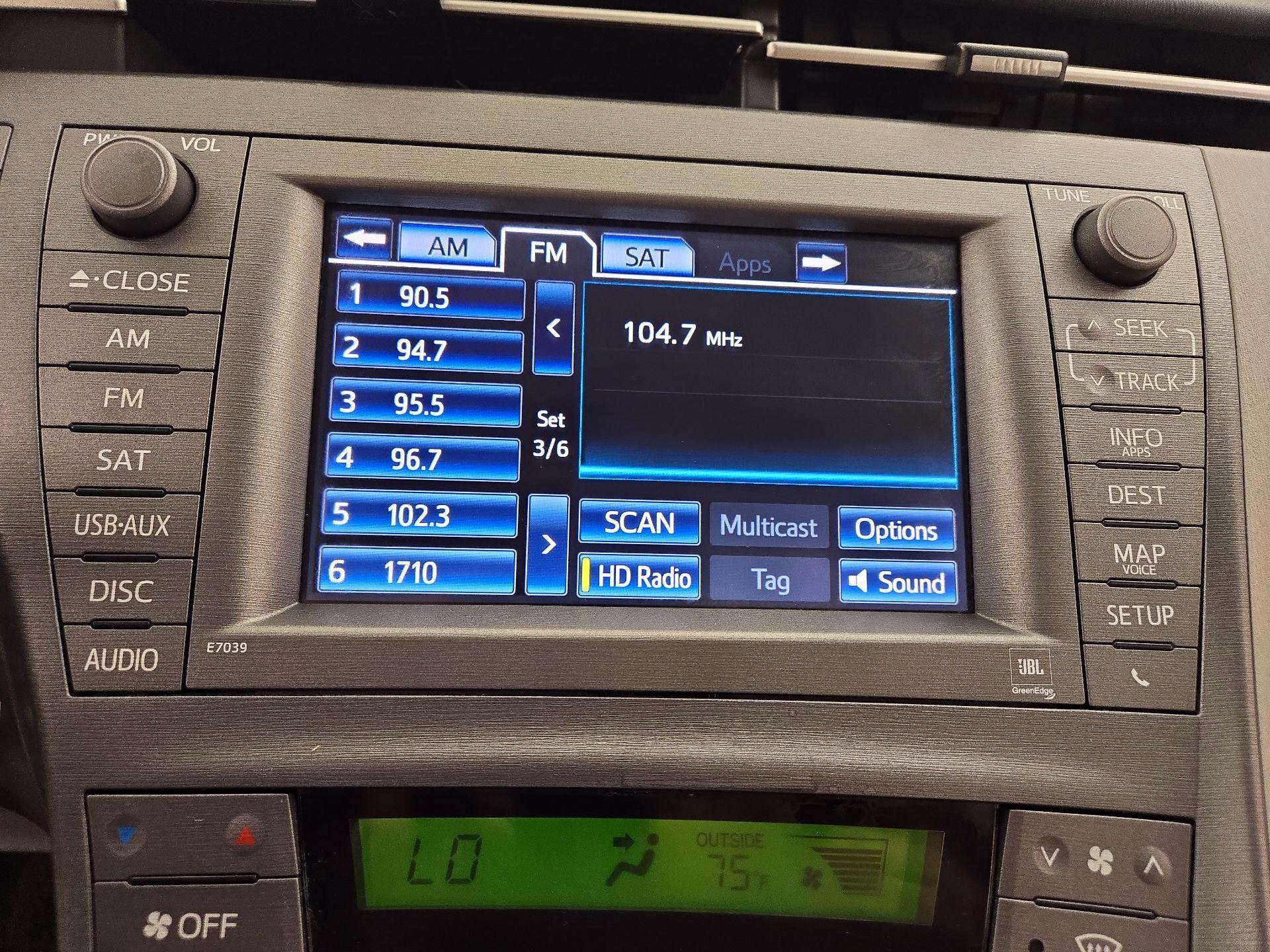 Thumbnail: 2014 Toyota Prius - 14