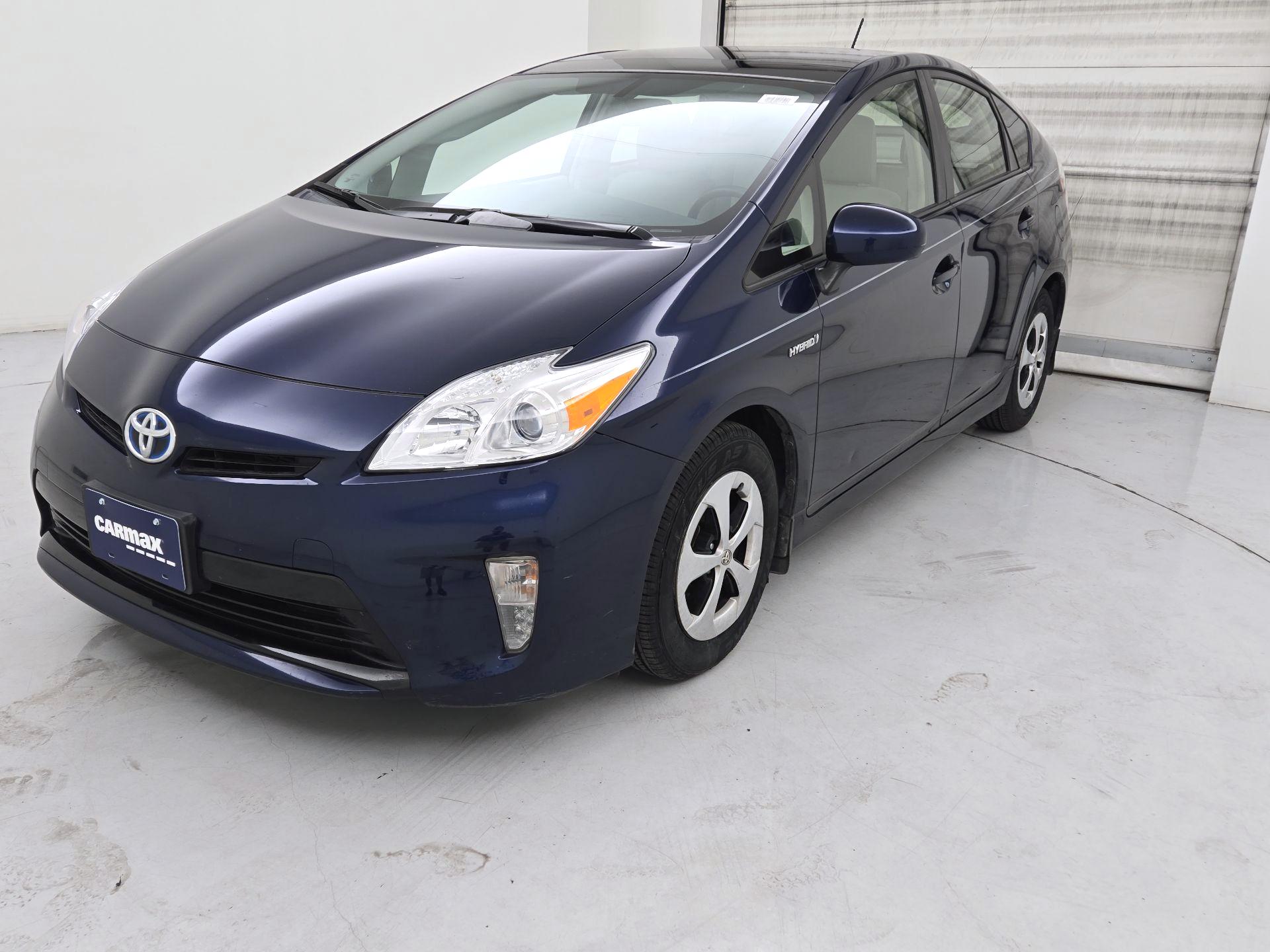Thumbnail: 2014 Toyota Prius - 3