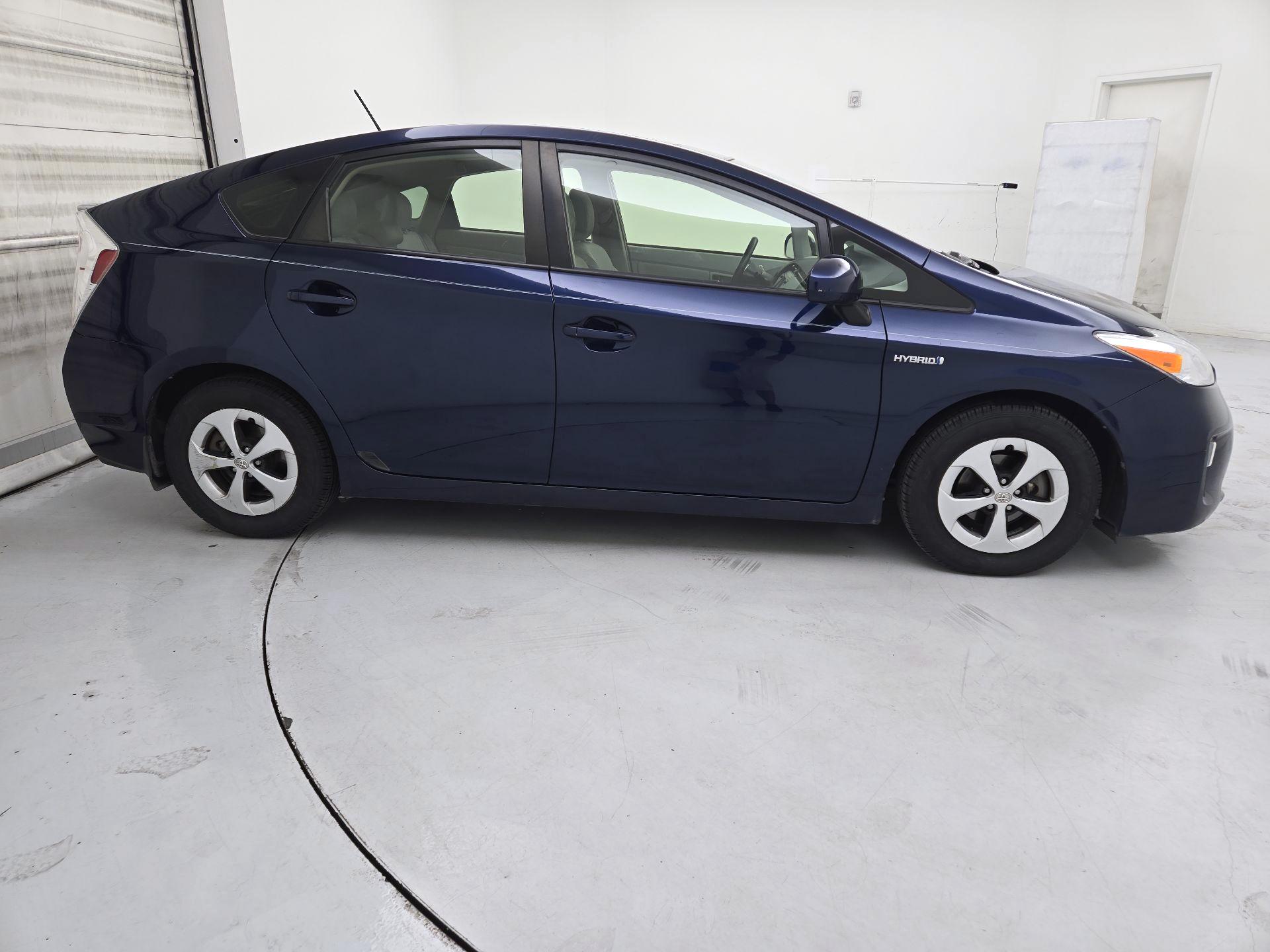 Thumbnail: 2014 Toyota Prius - 4