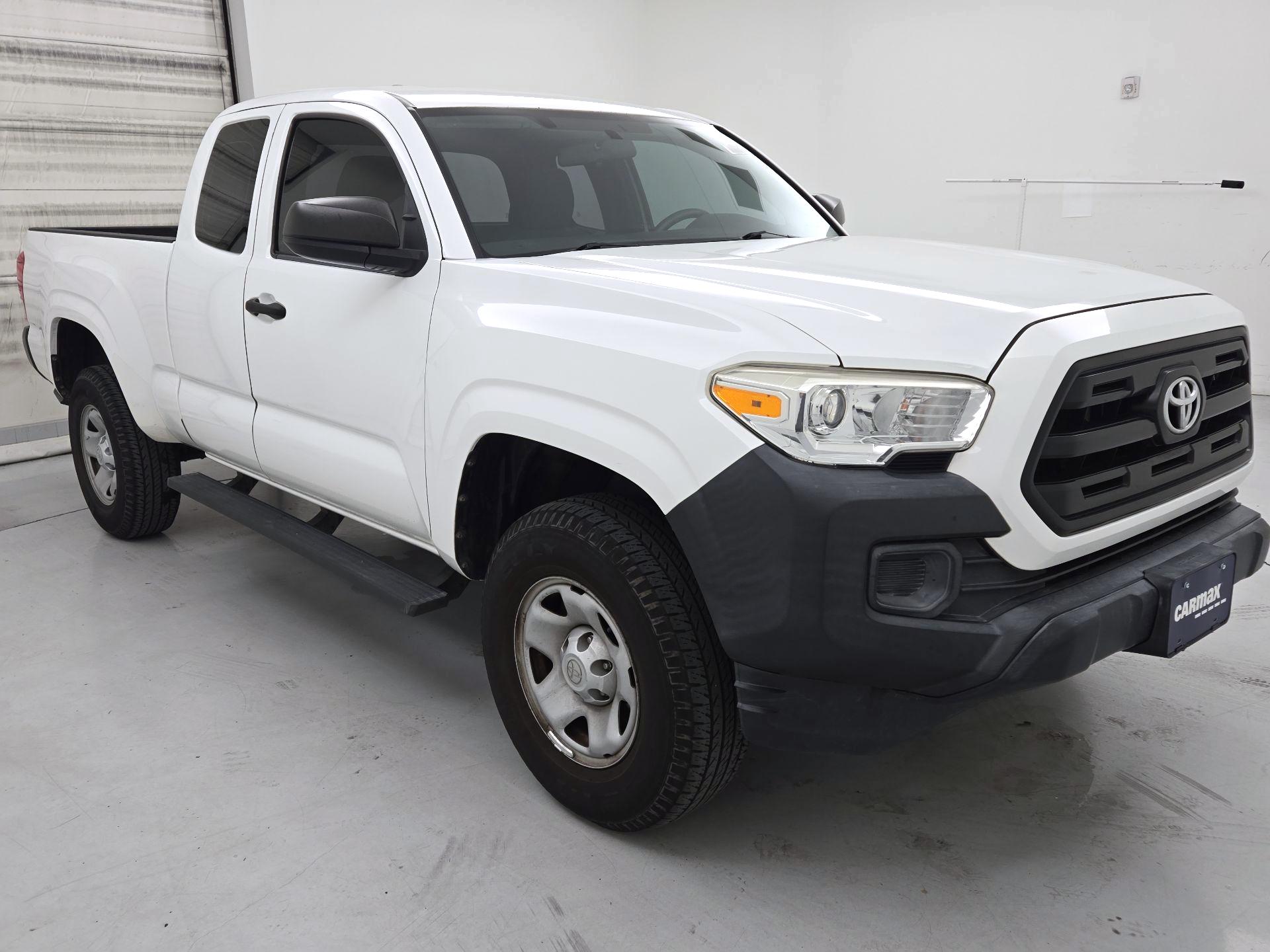 Thumbnail: 2016 Toyota Tacoma - 1