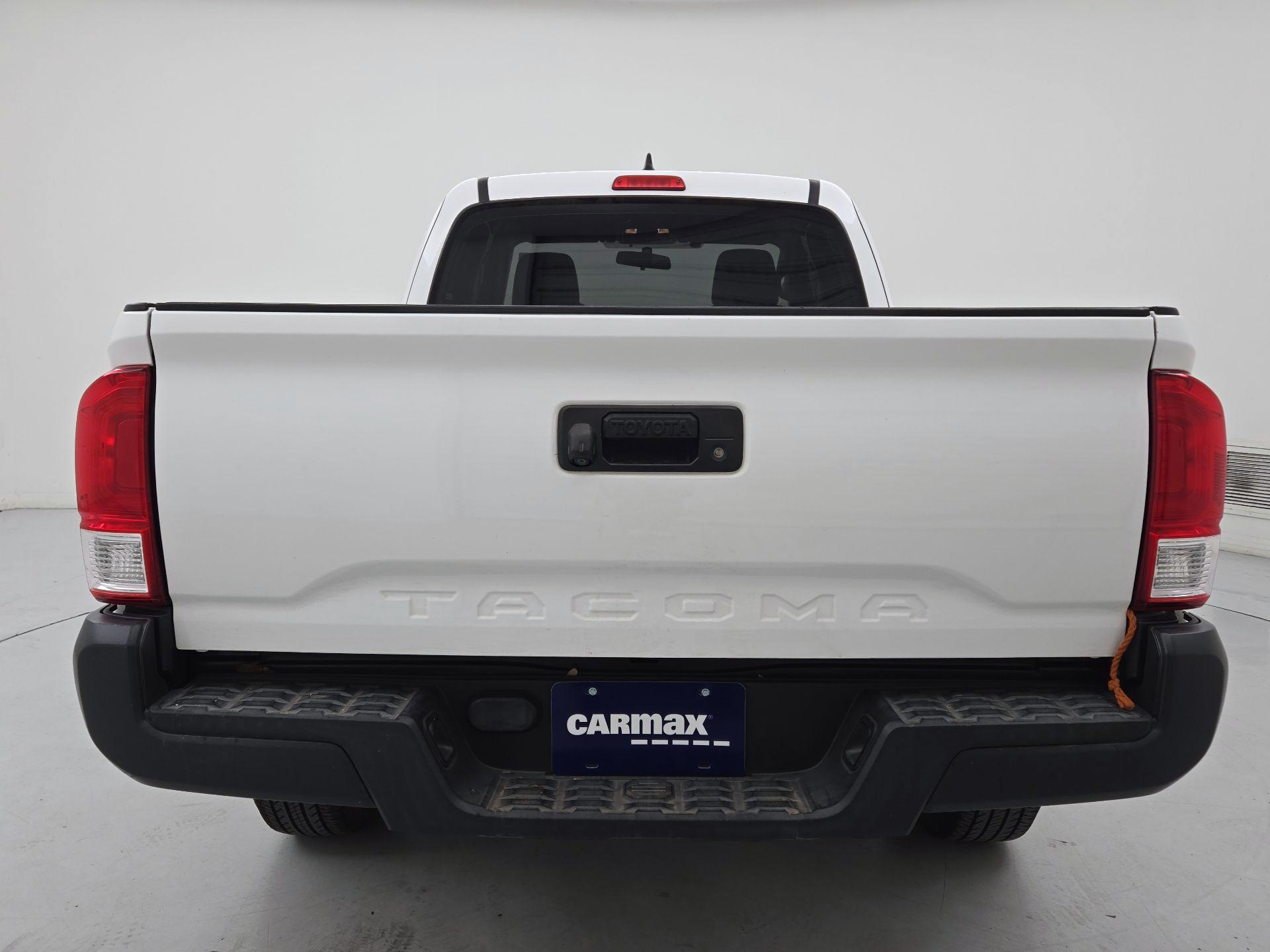 Thumbnail: 2016 Toyota Tacoma - 6